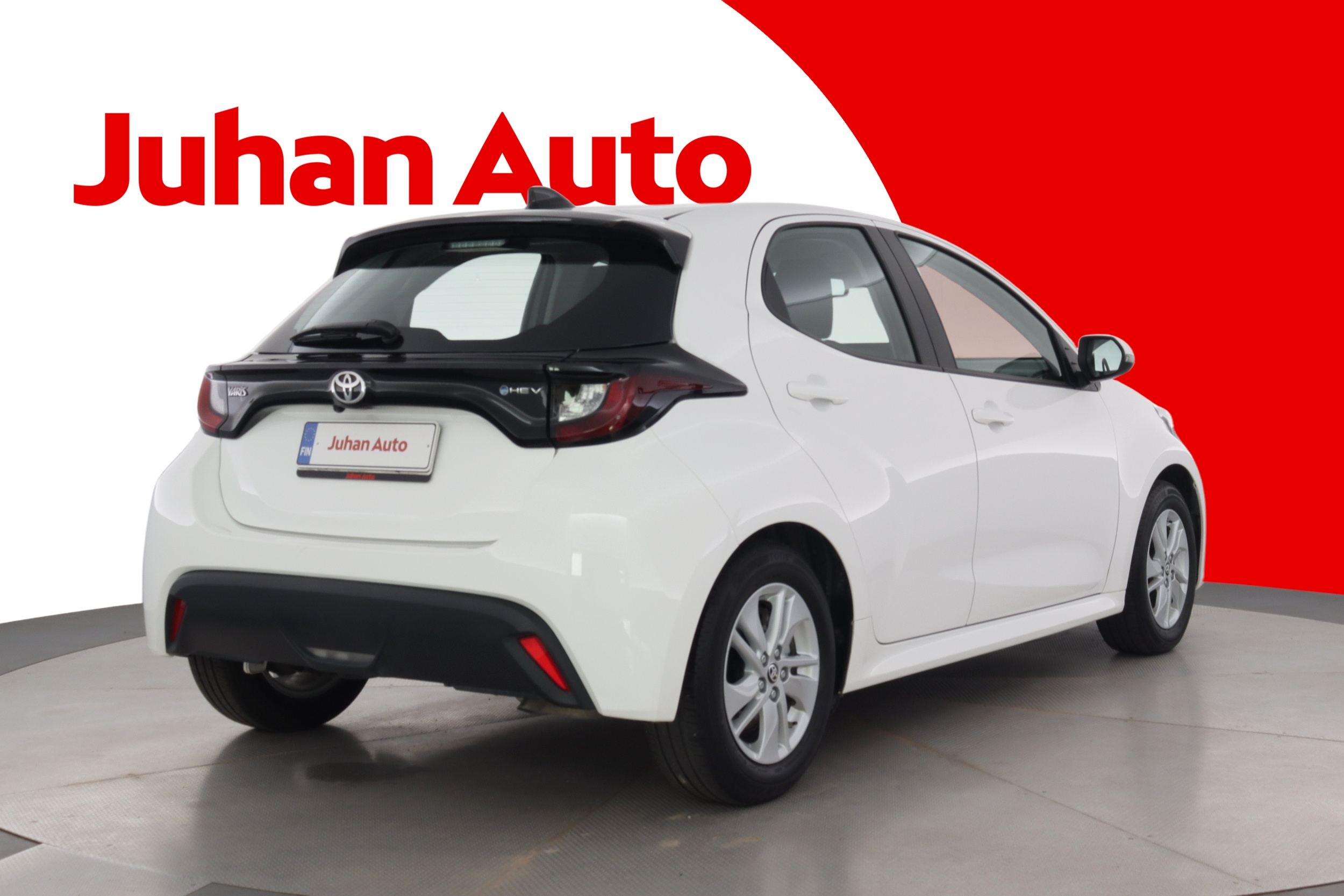 TOYOTA Yaris 2025