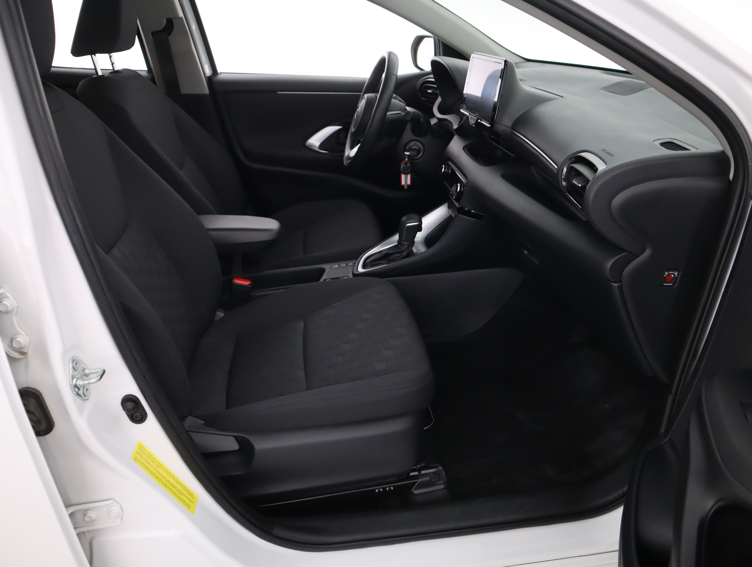 TOYOTA Yaris 2025