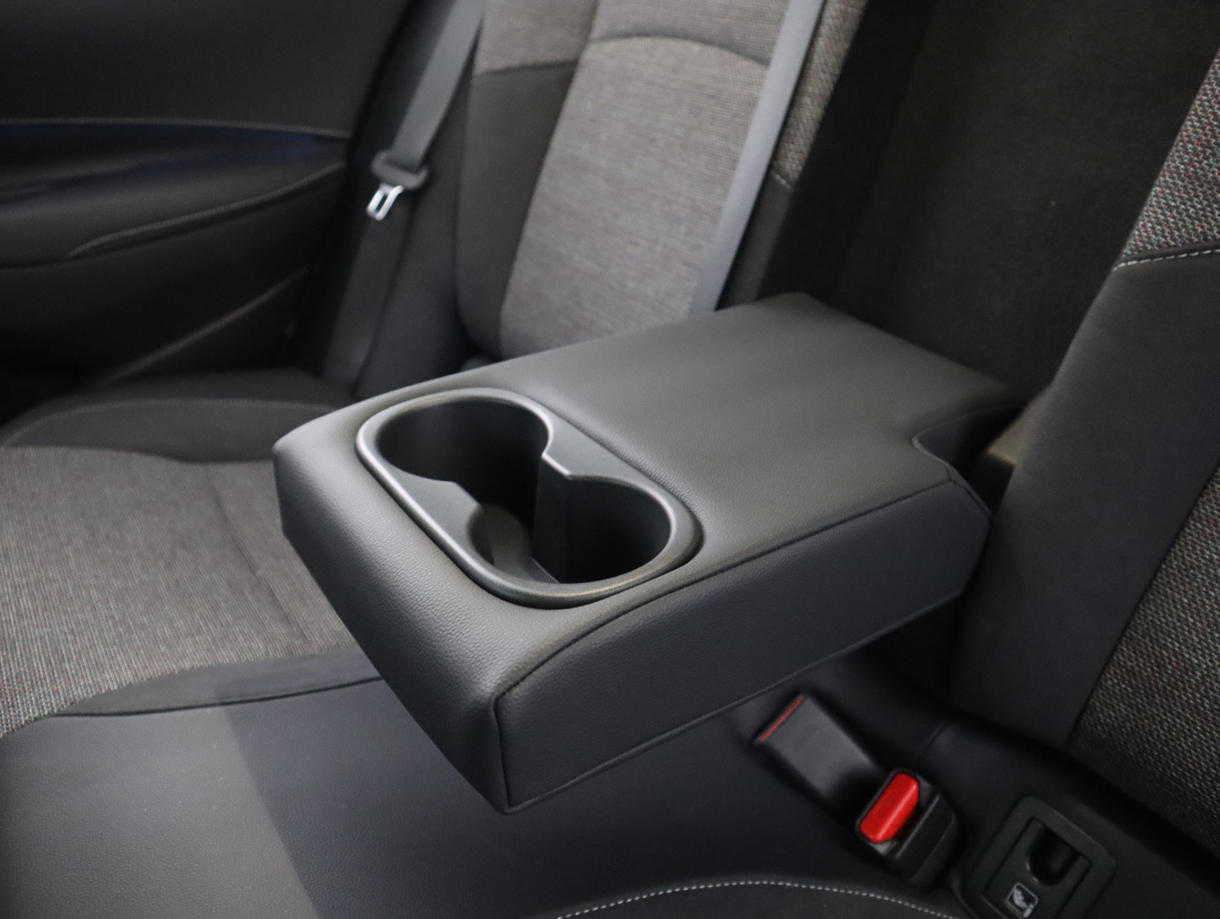 TOYOTA Corolla 2025