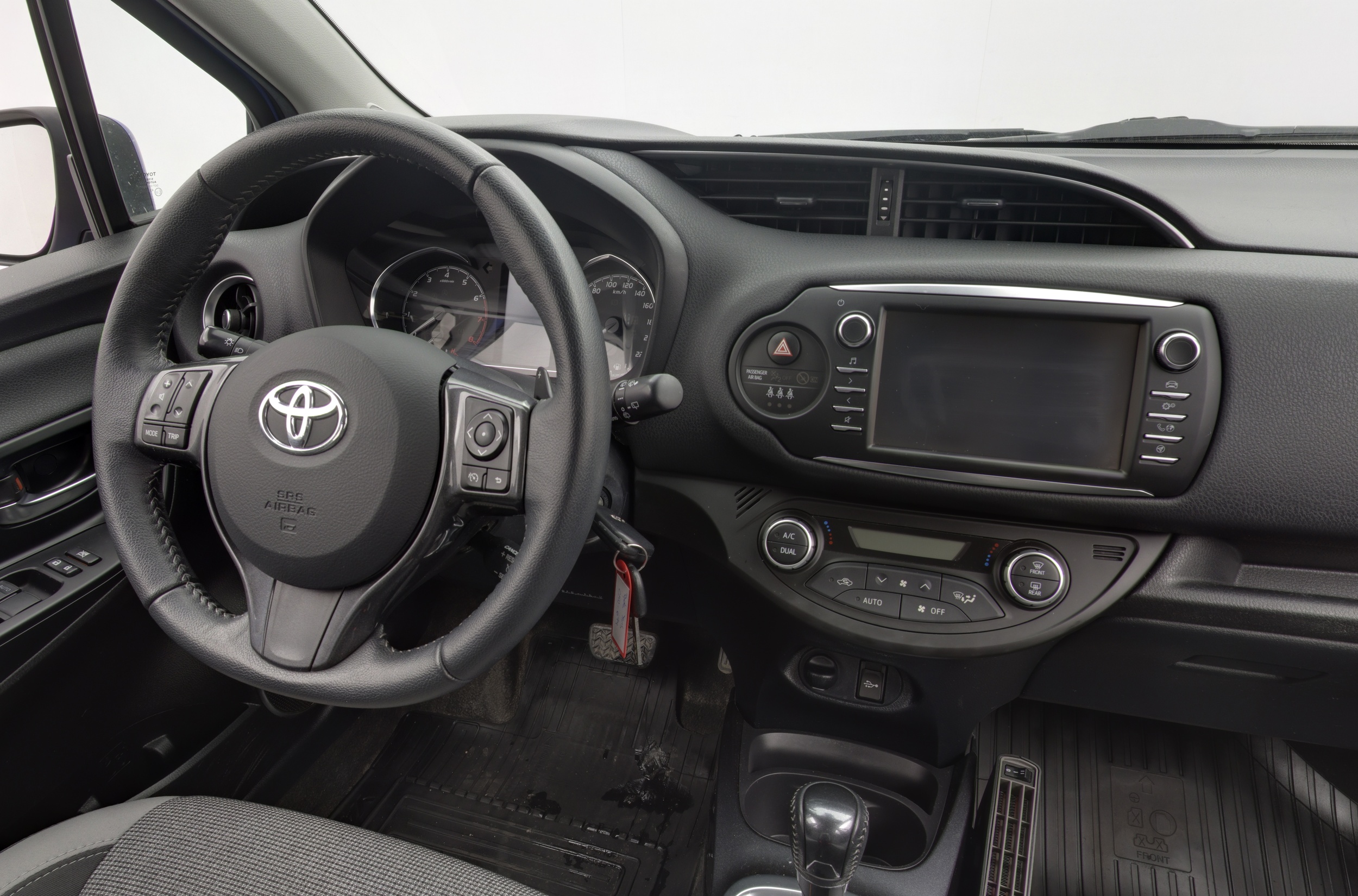 TOYOTA Yaris 2019