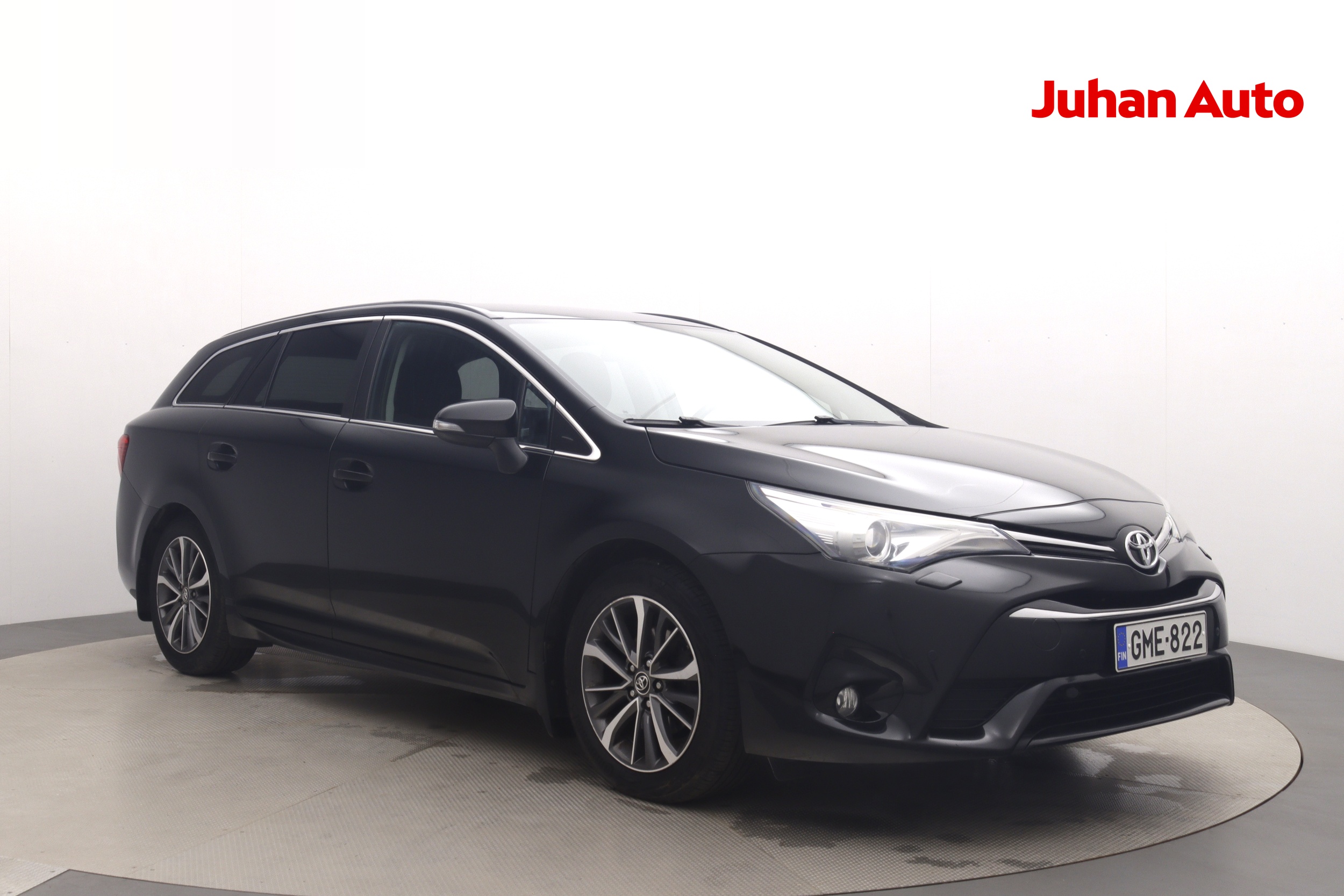 TOYOTA Avensis 2016