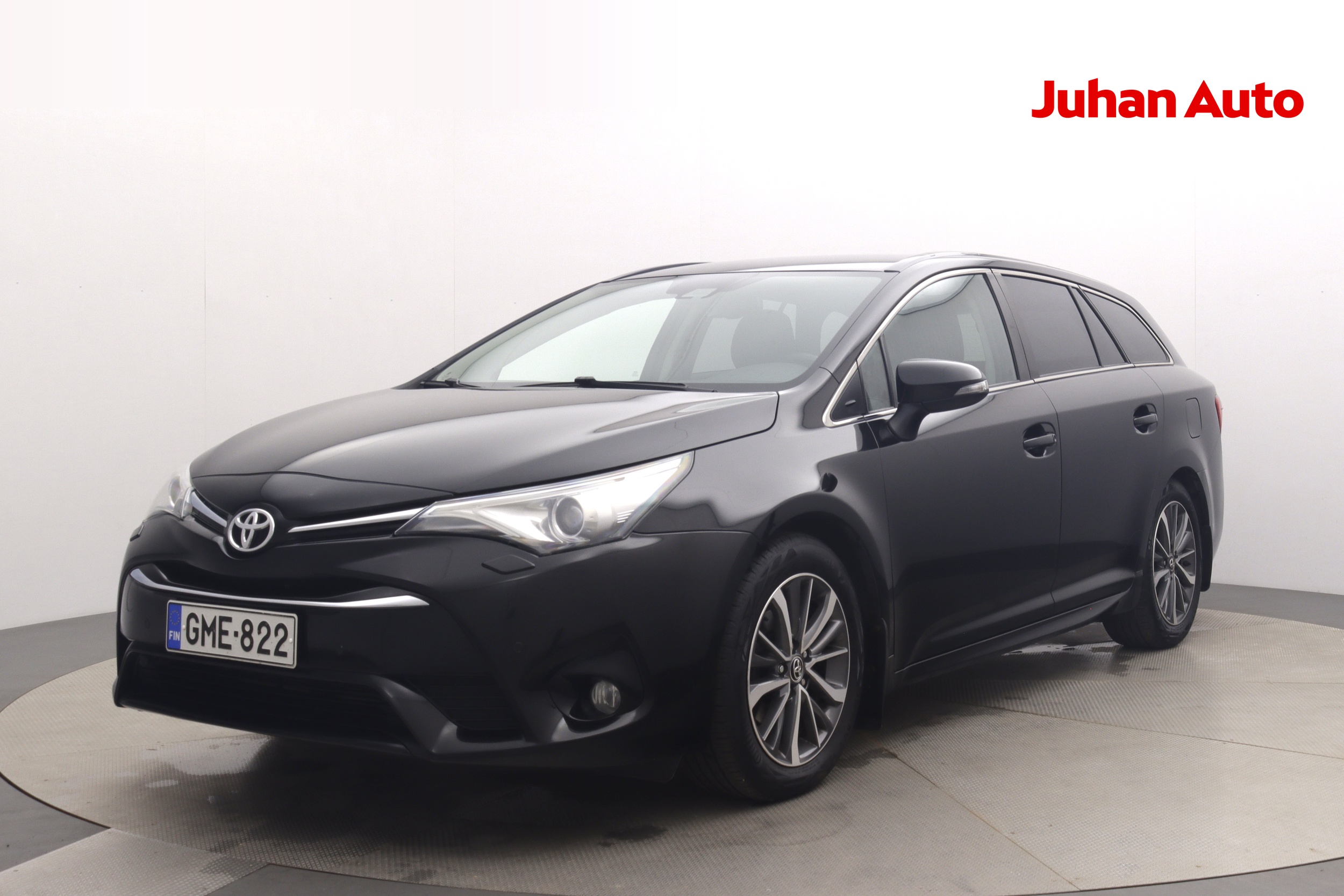 TOYOTA Avensis 2016