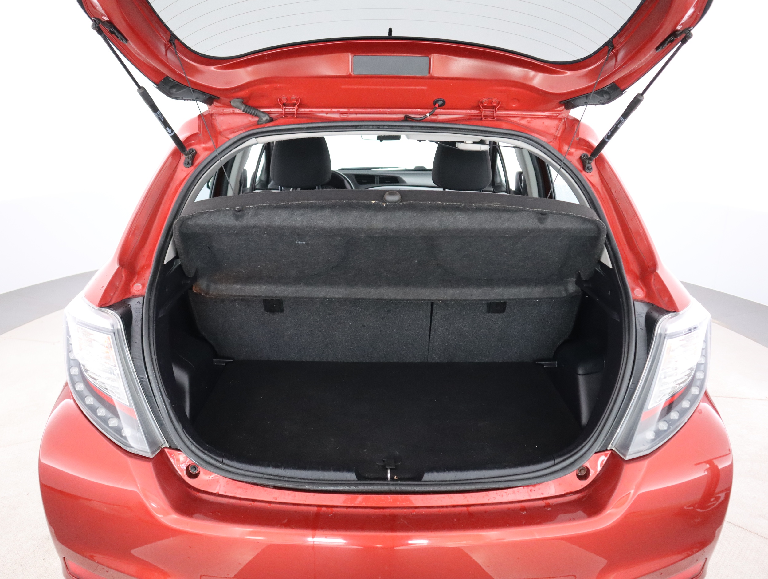 TOYOTA Yaris 2013