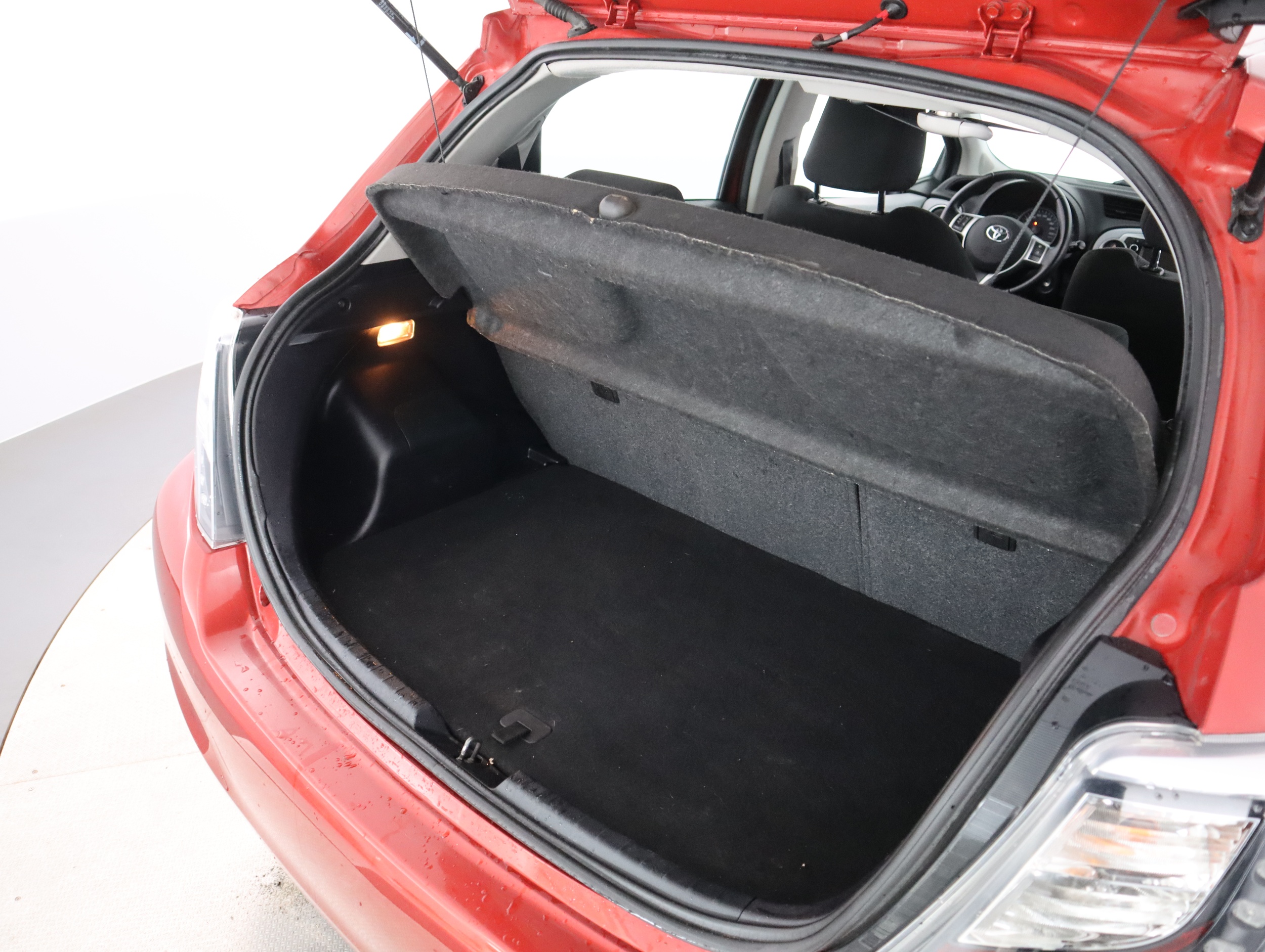 TOYOTA Yaris 2013