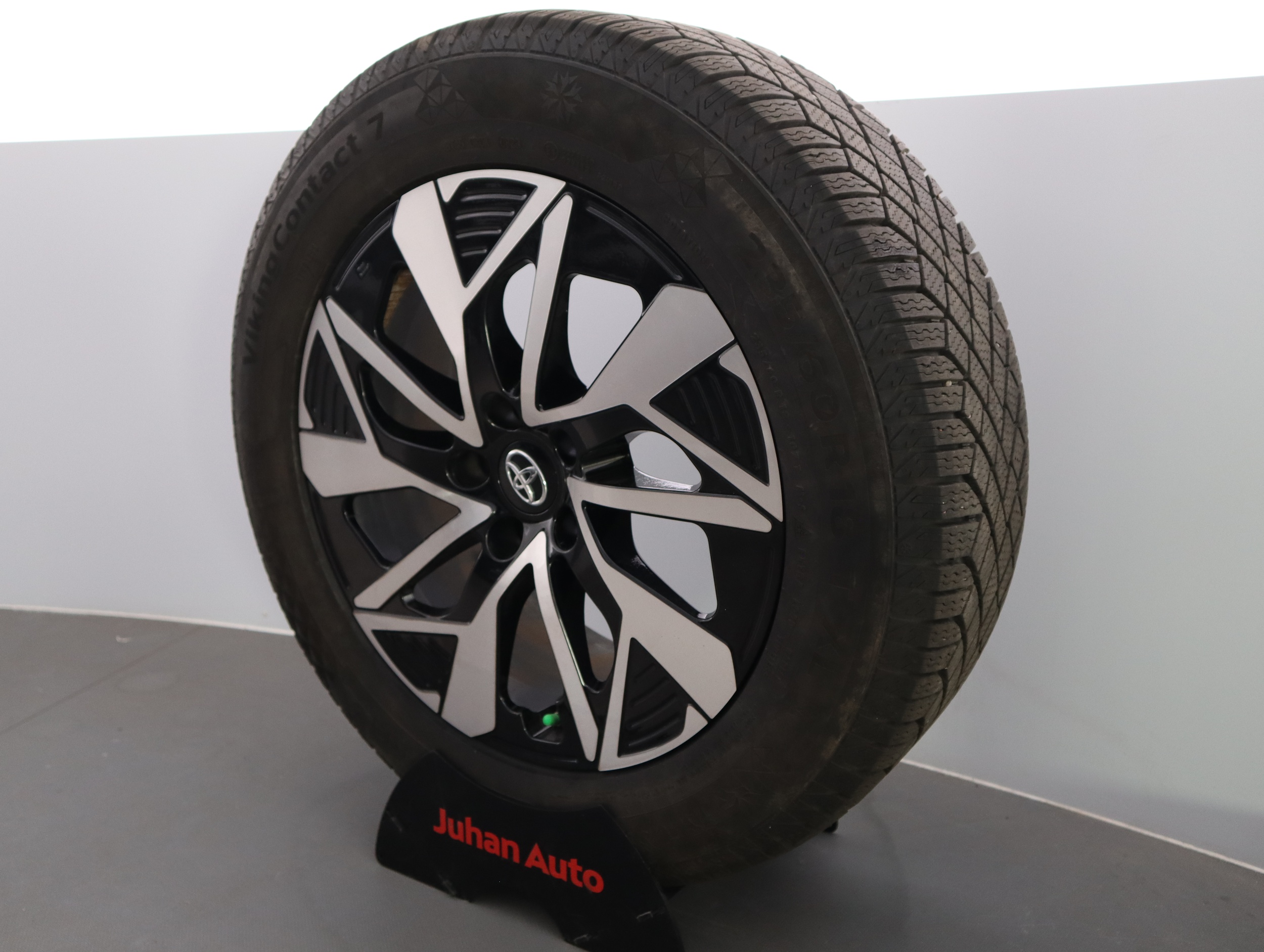 TOYOTA bZ4X 14