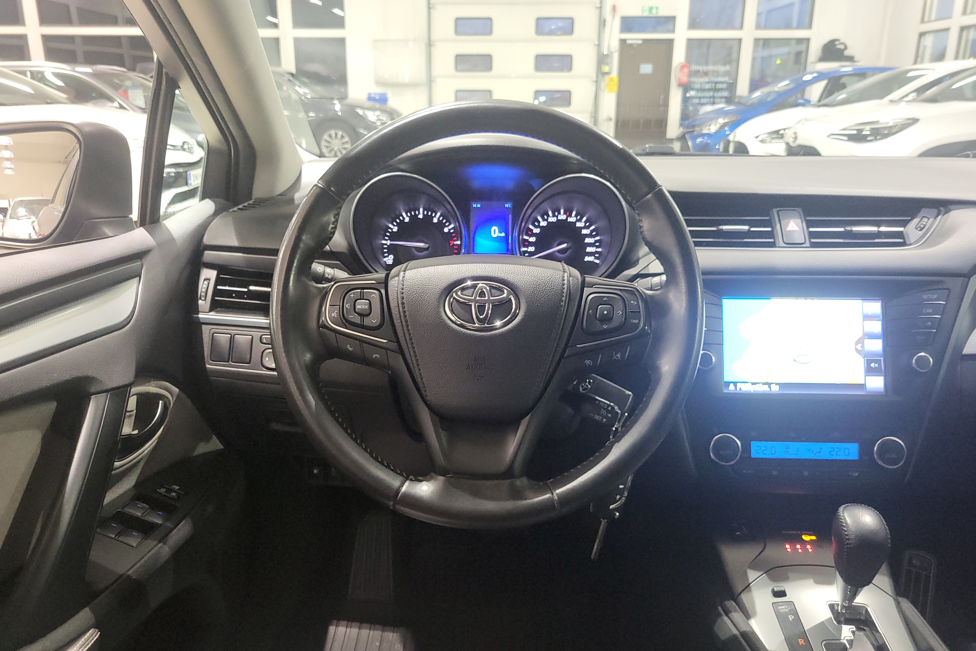 TOYOTA Avensis 2017