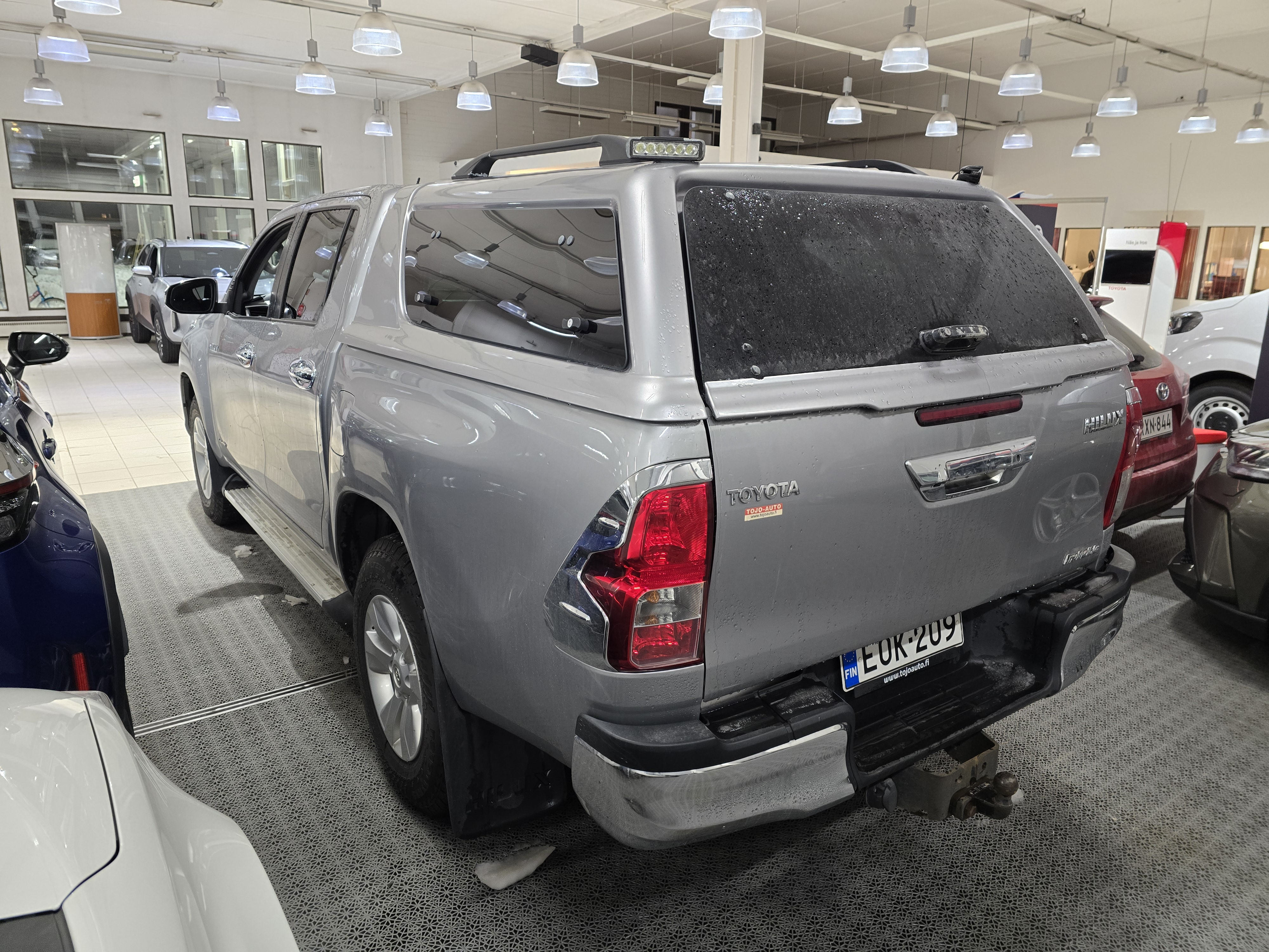 TOYOTA Hilux 2016