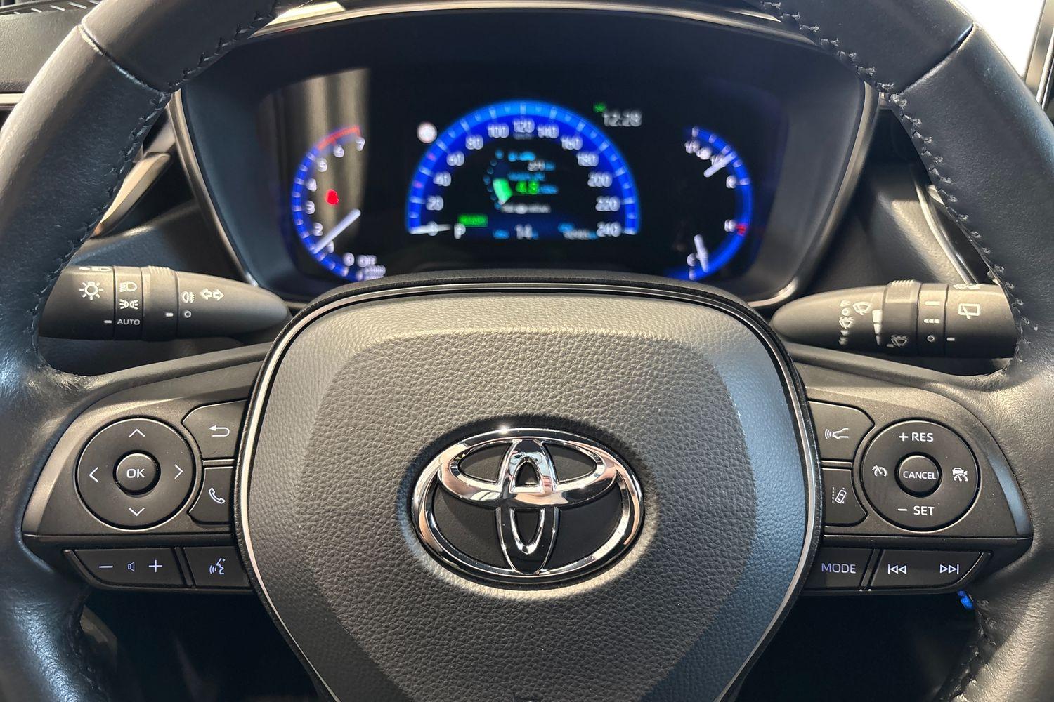 TOYOTA Corolla 2023