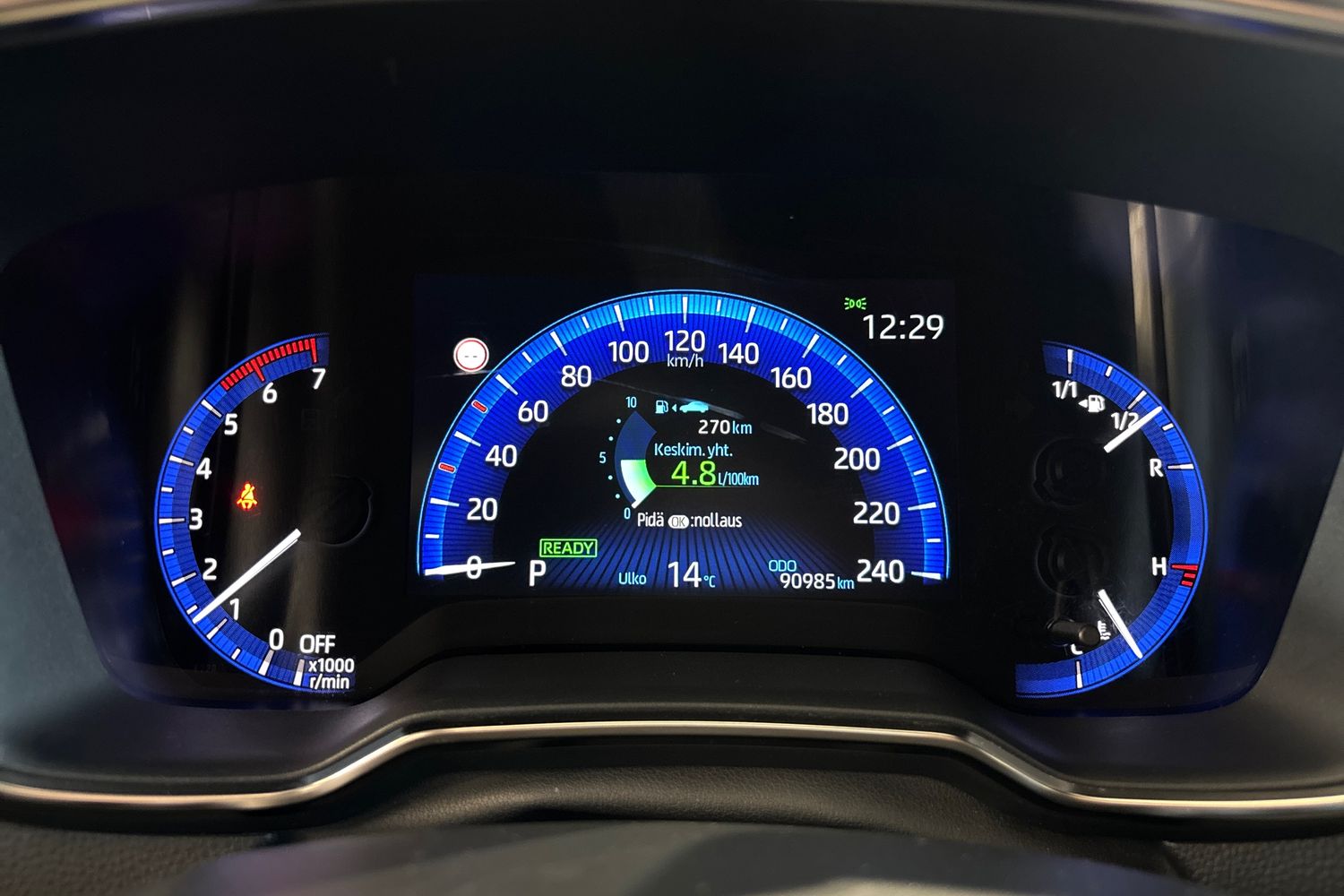 TOYOTA Corolla 2023