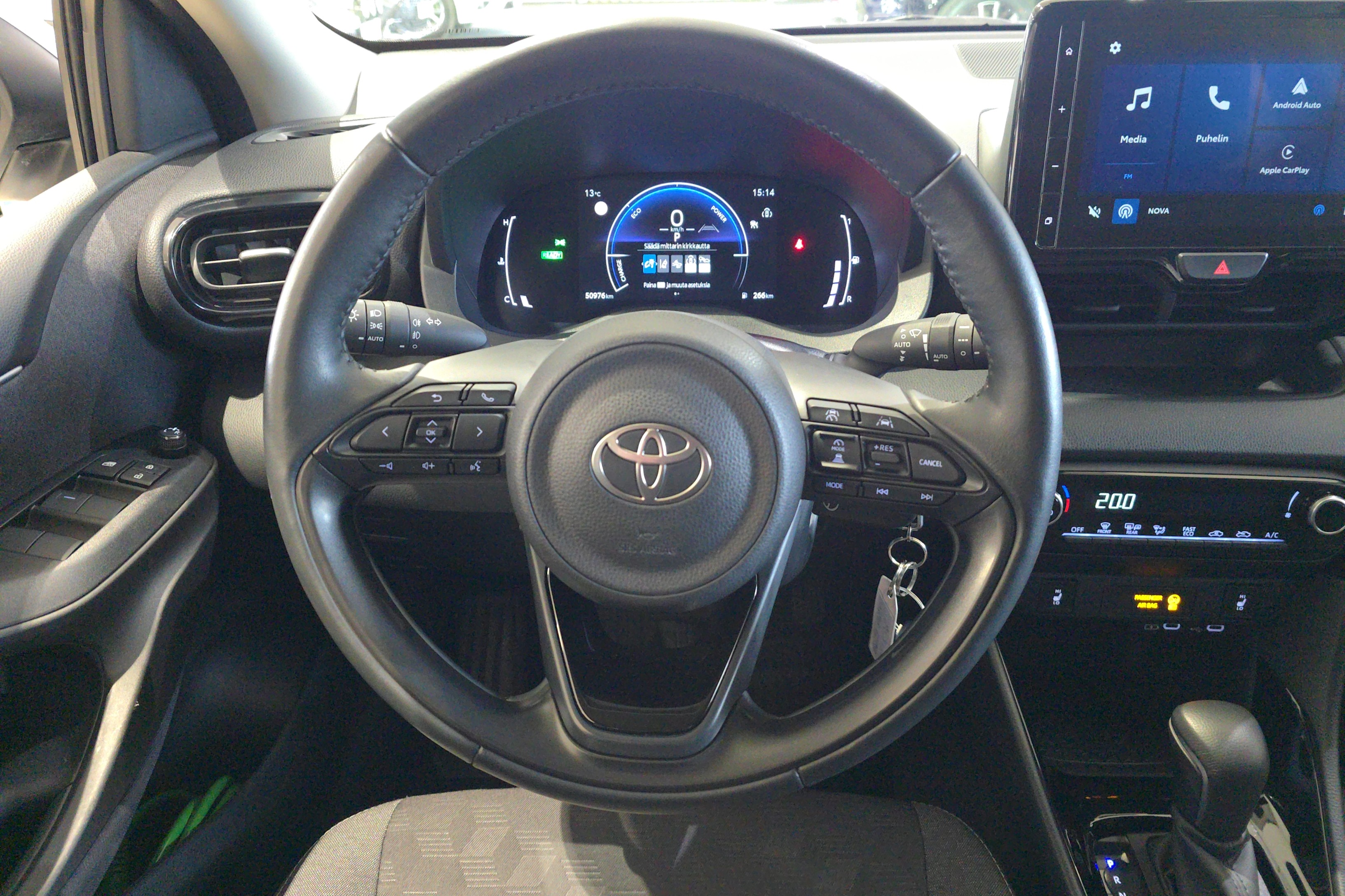 TOYOTA Yaris 2024