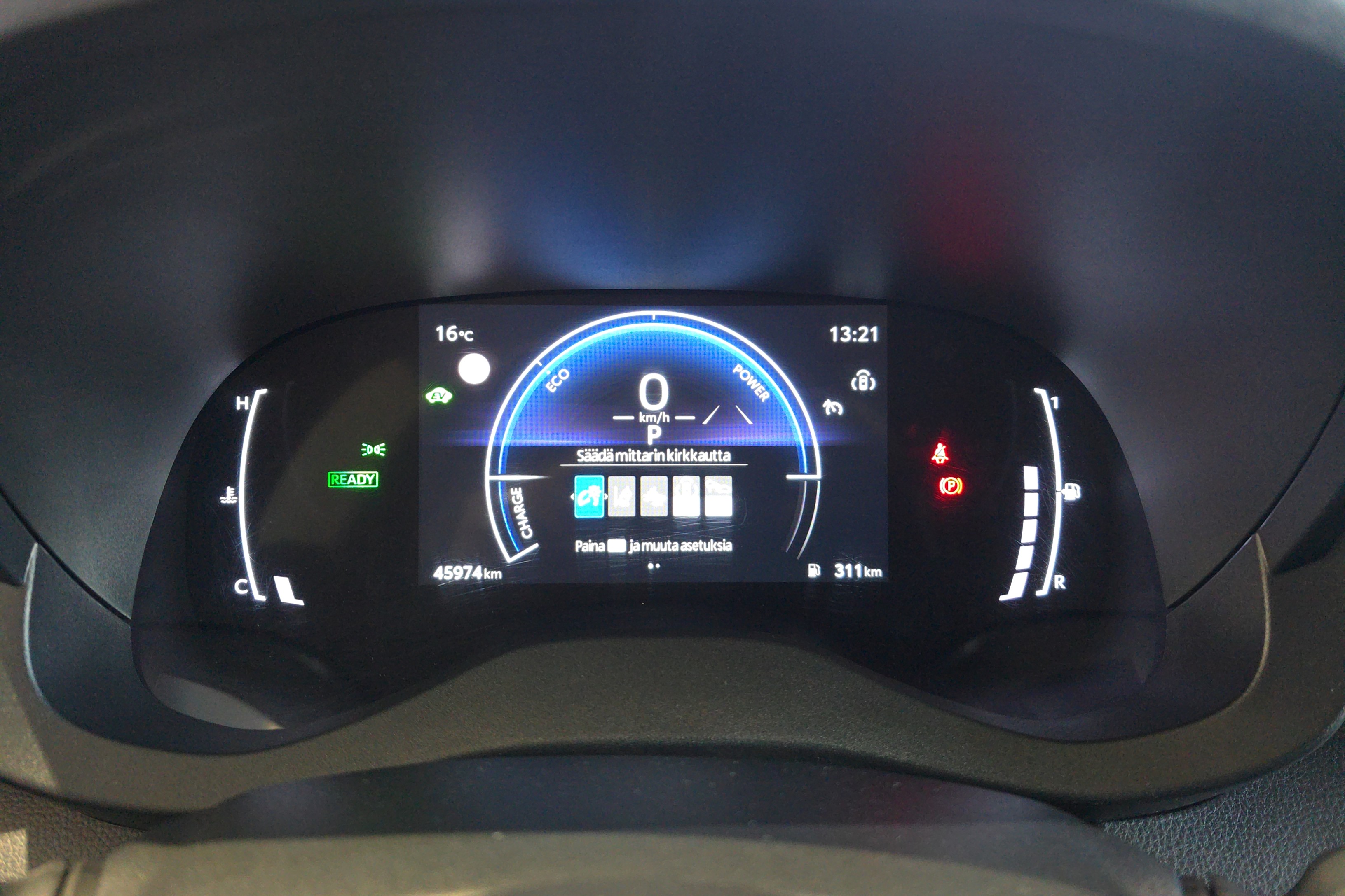 TOYOTA Yaris 2024