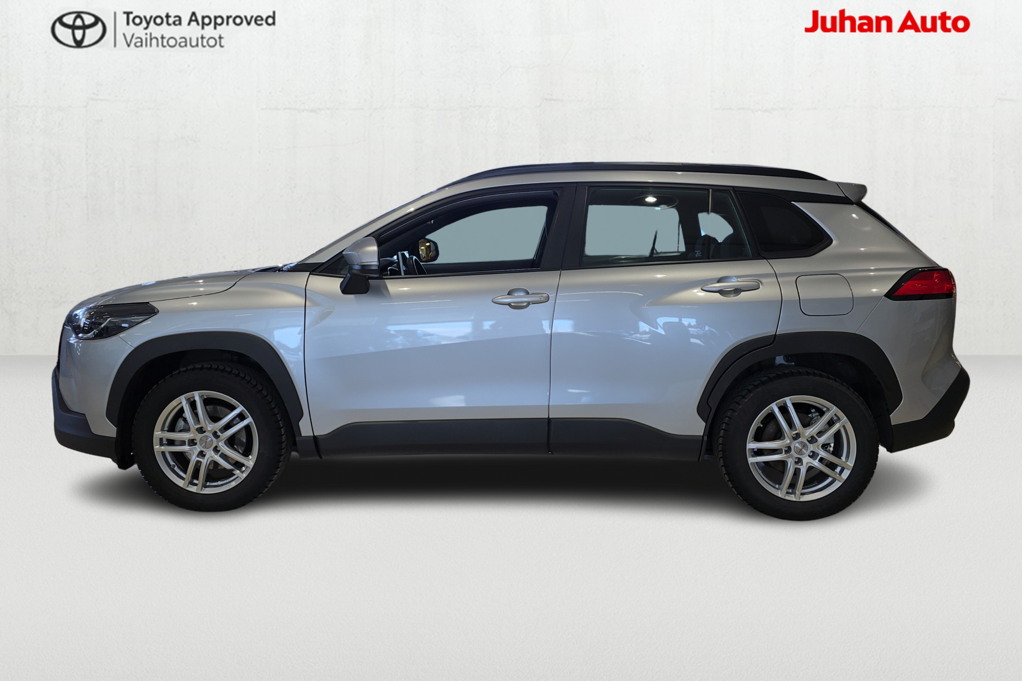 TOYOTA Corolla Cross 2024