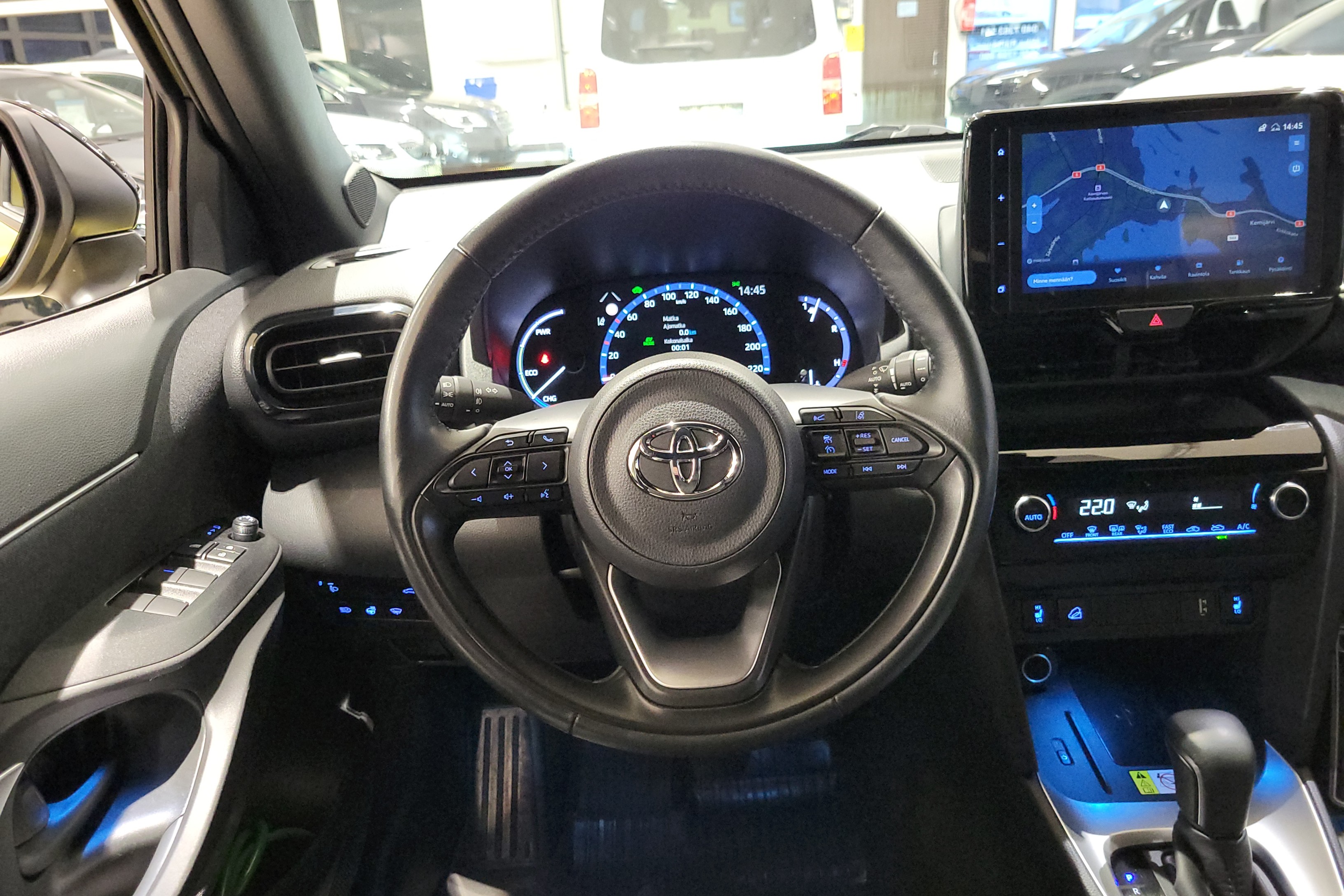 TOYOTA Yaris Cross 2022