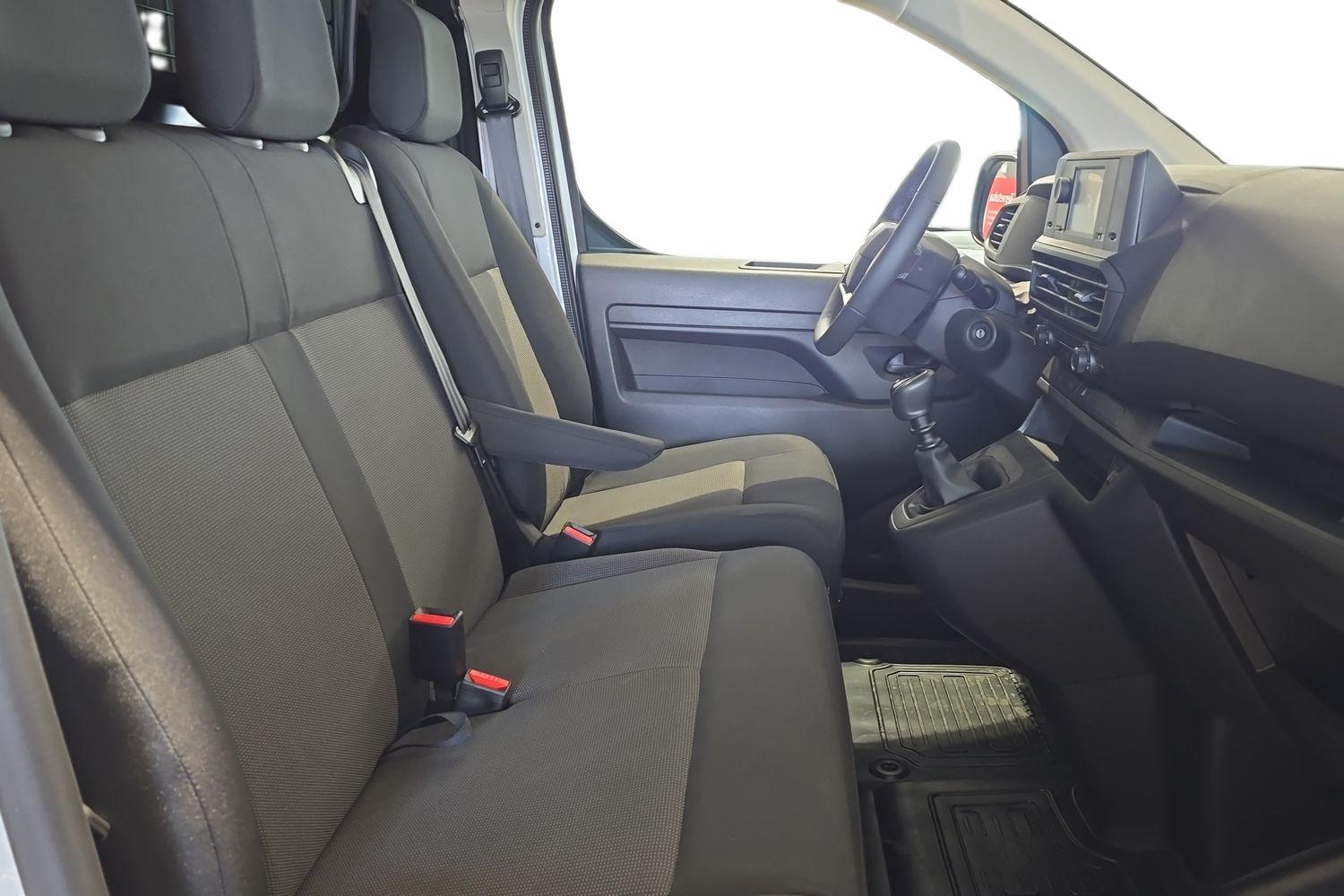 TOYOTA Proace 2025