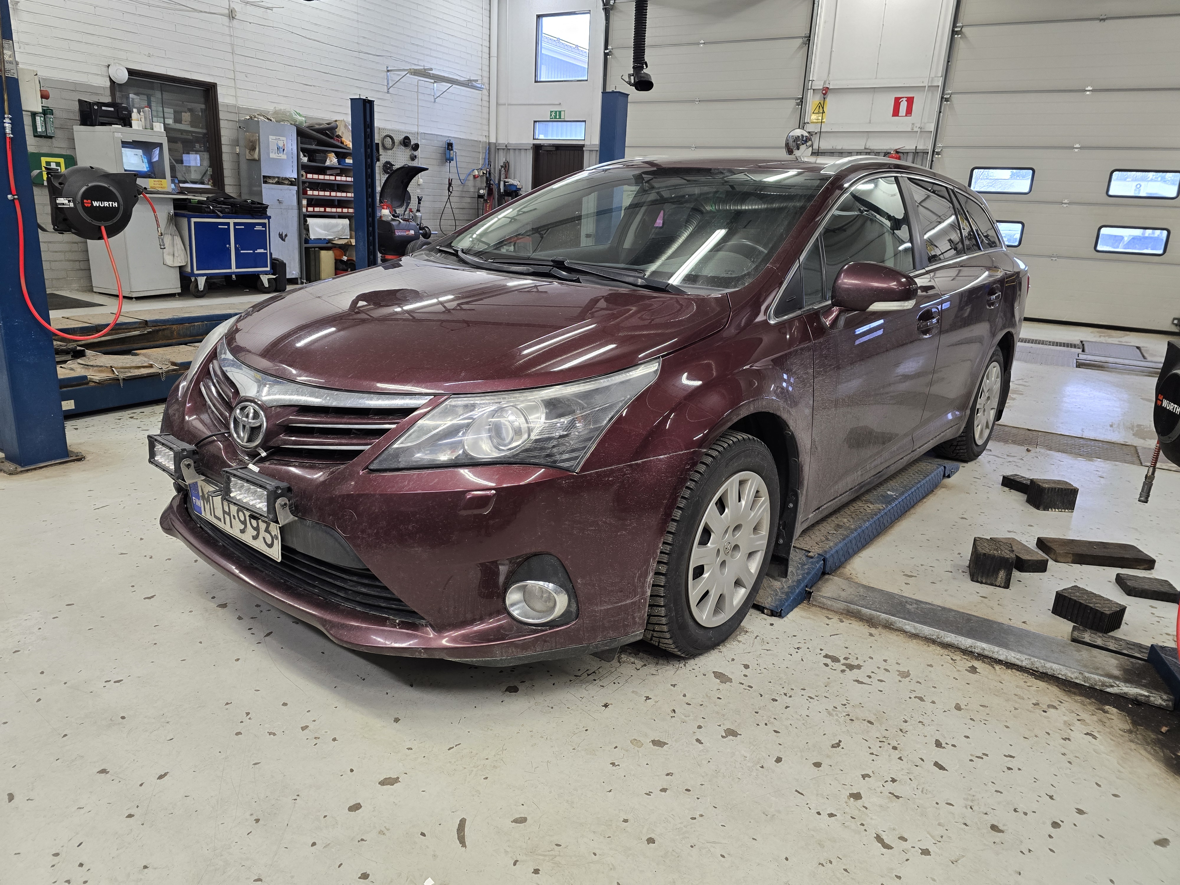 TOYOTA Avensis 2013