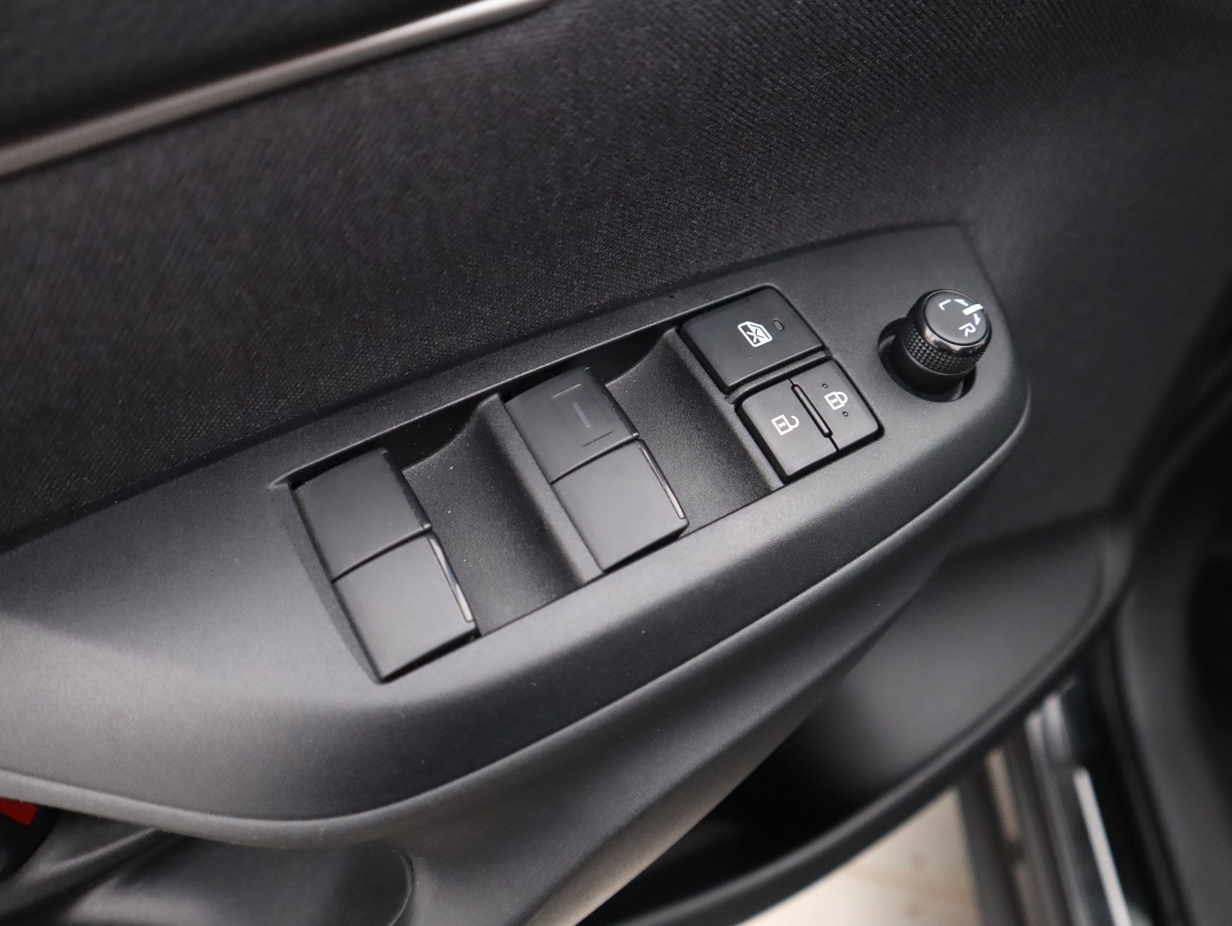 TOYOTA Yaris Cross 2023