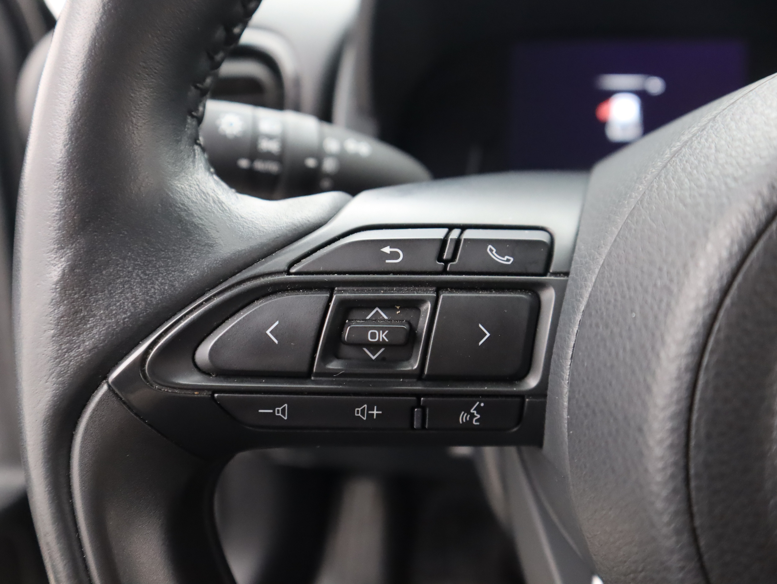 TOYOTA Yaris Cross 2023