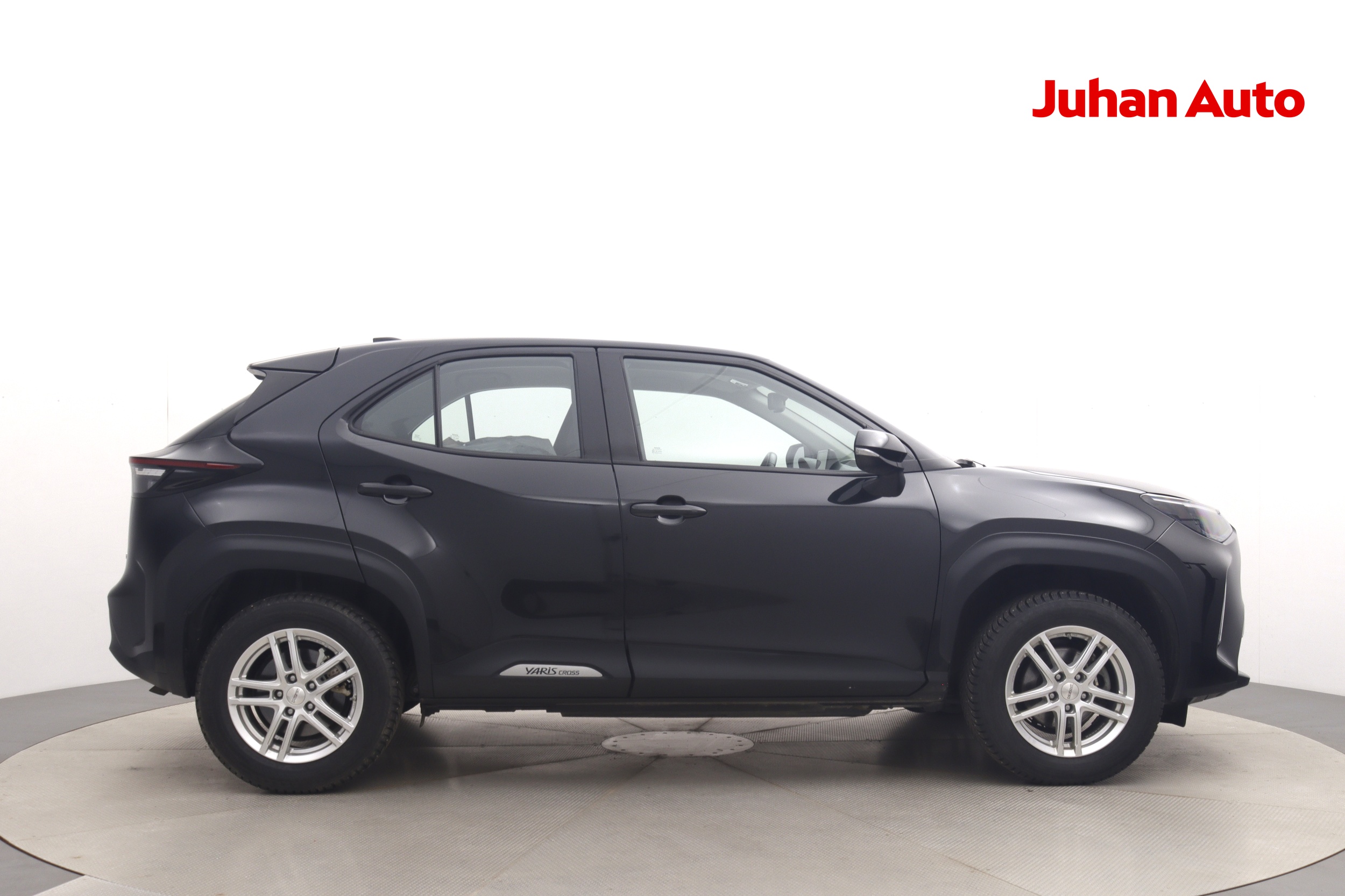 TOYOTA Yaris Cross 2023