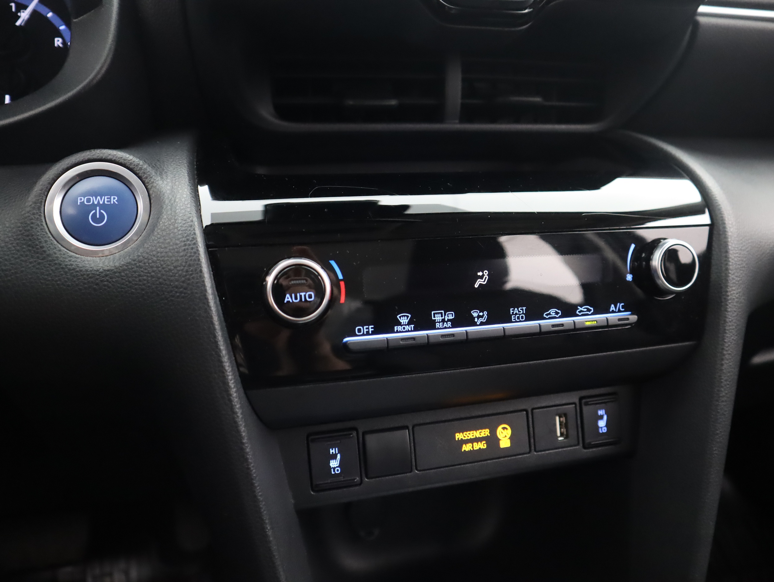 TOYOTA Yaris Cross 2023