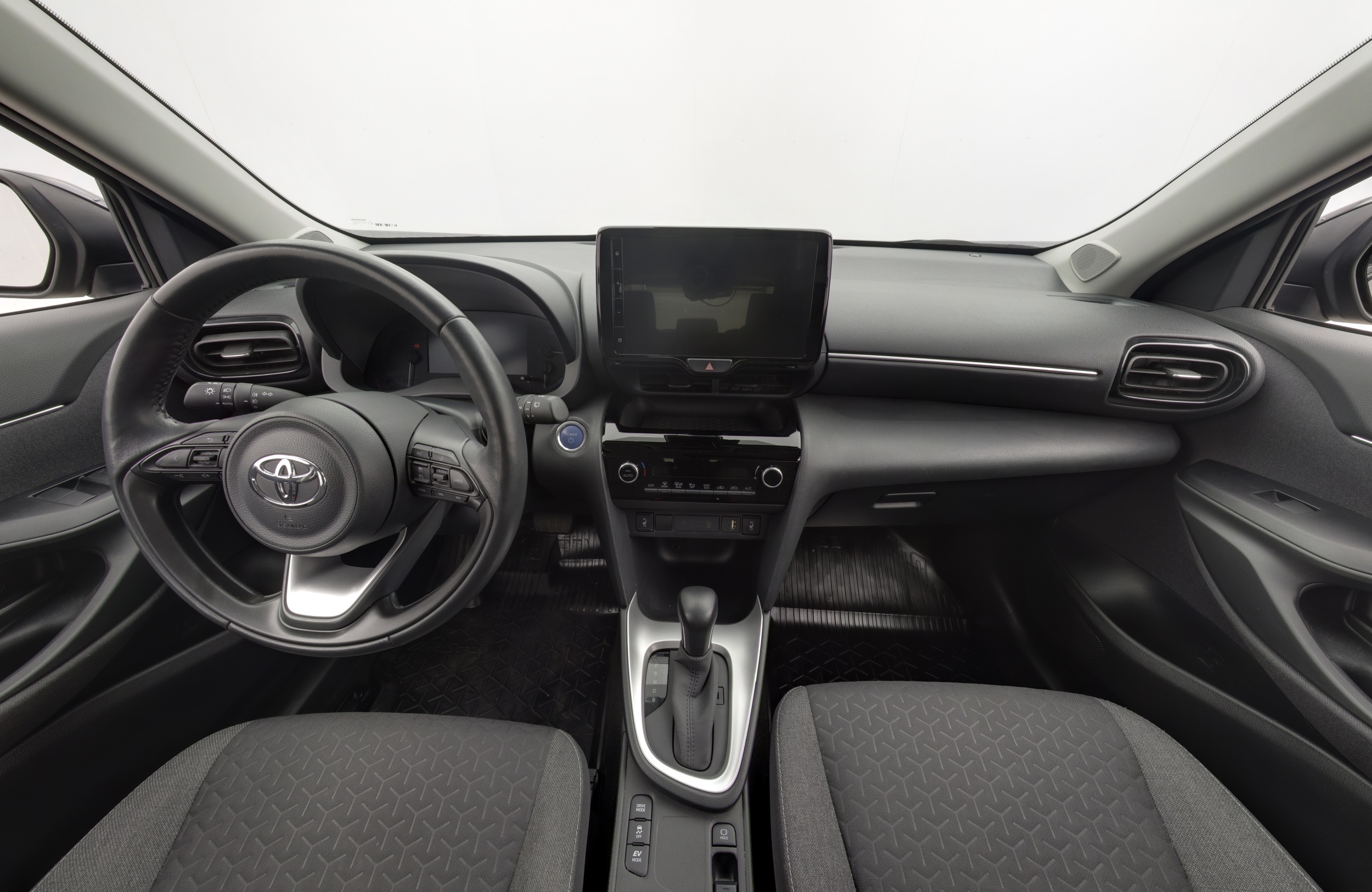 TOYOTA Yaris Cross 2023