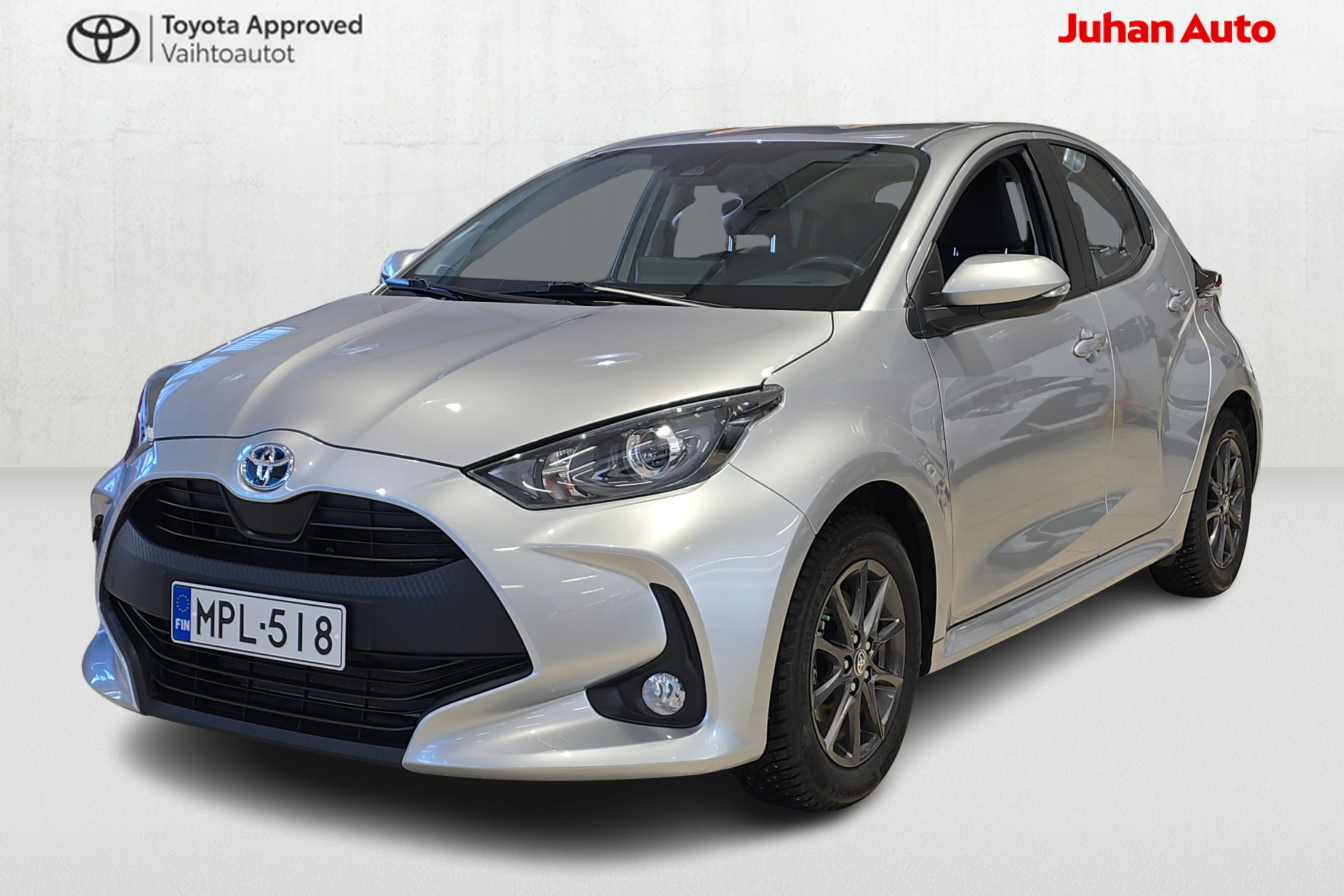 TOYOTA TOYOTA YARIS HYBRID 2023