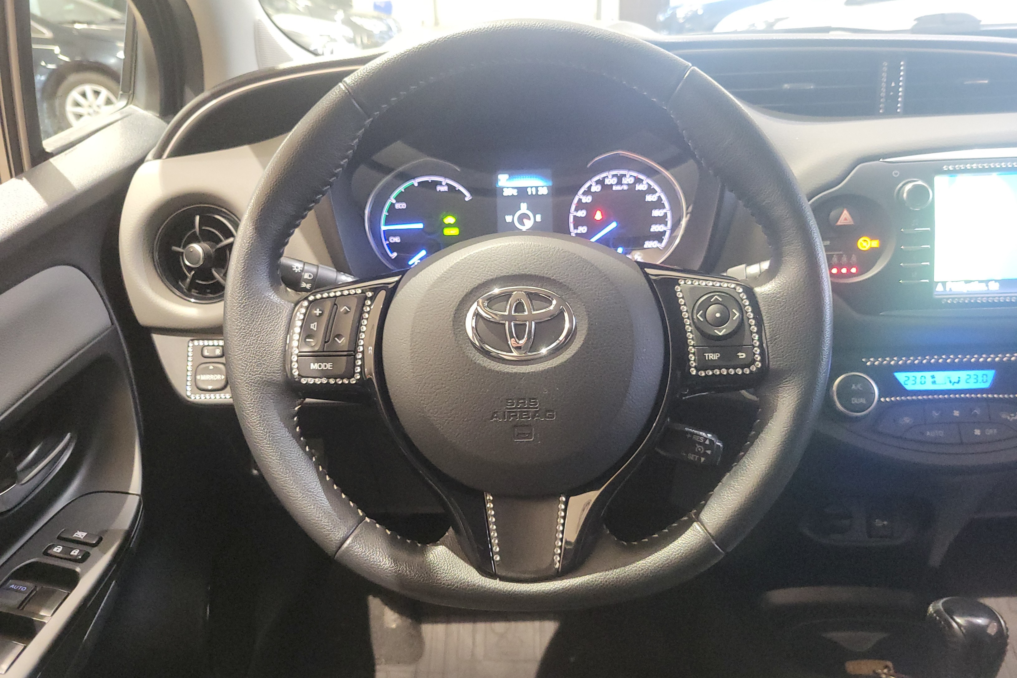 TOYOTA Yaris 2017