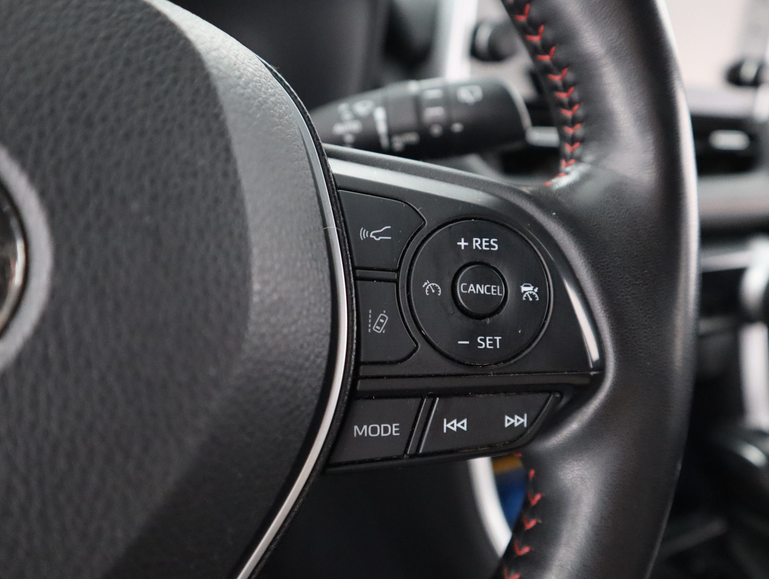 TOYOTA RAV4 Plug-in 2021