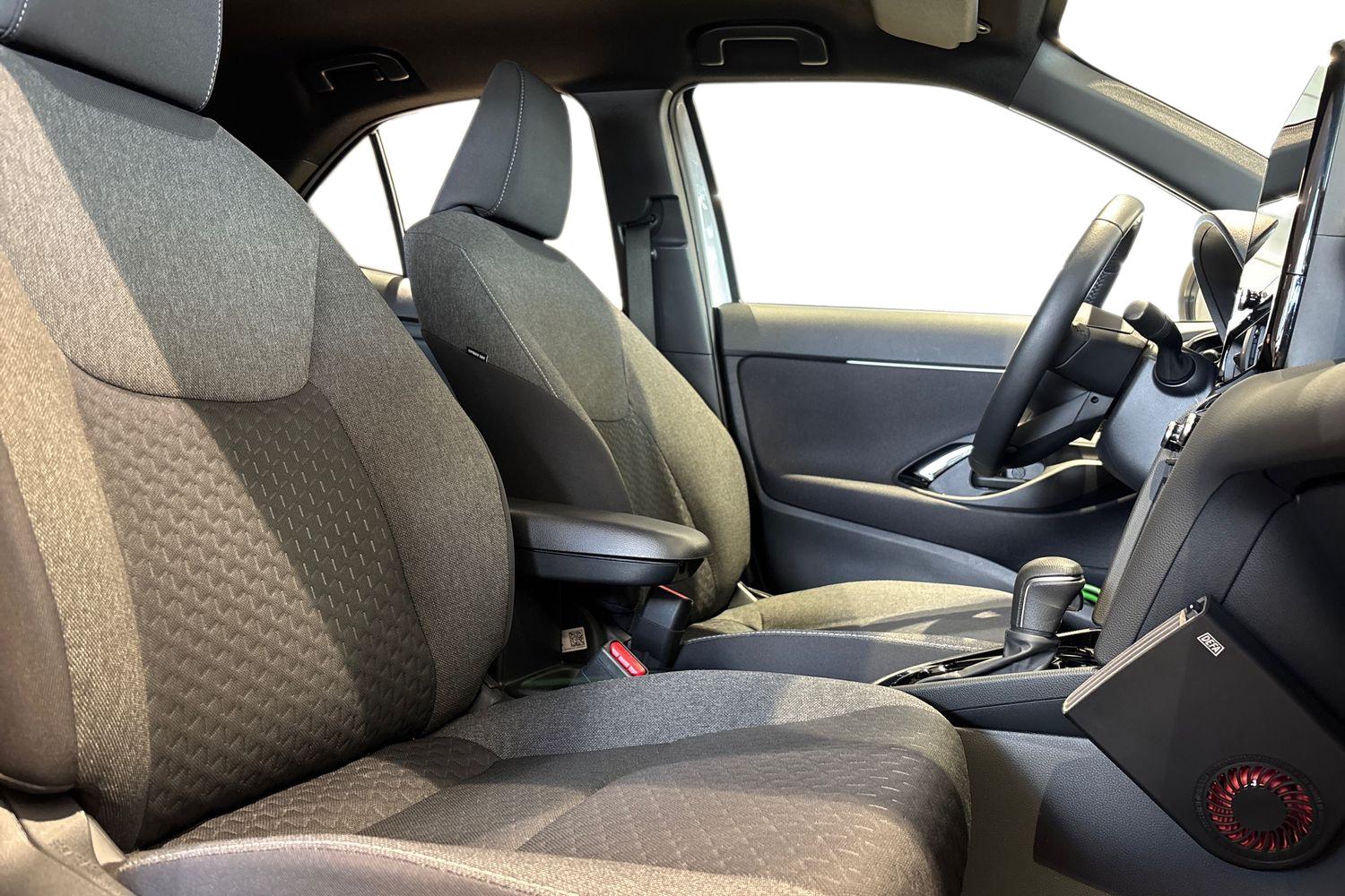 TOYOTA Yaris Cross 2025