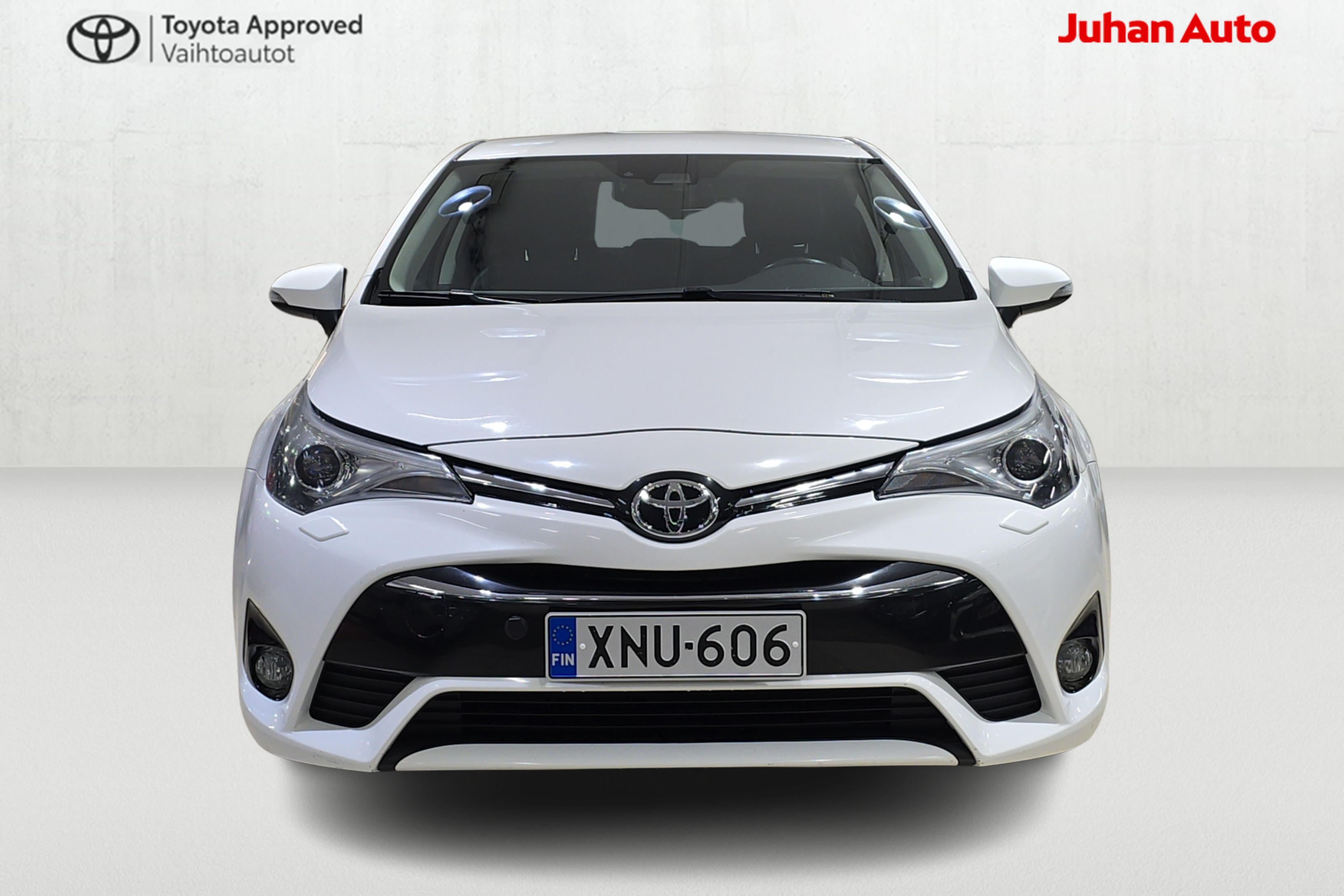 TOYOTA Avensis 2016
