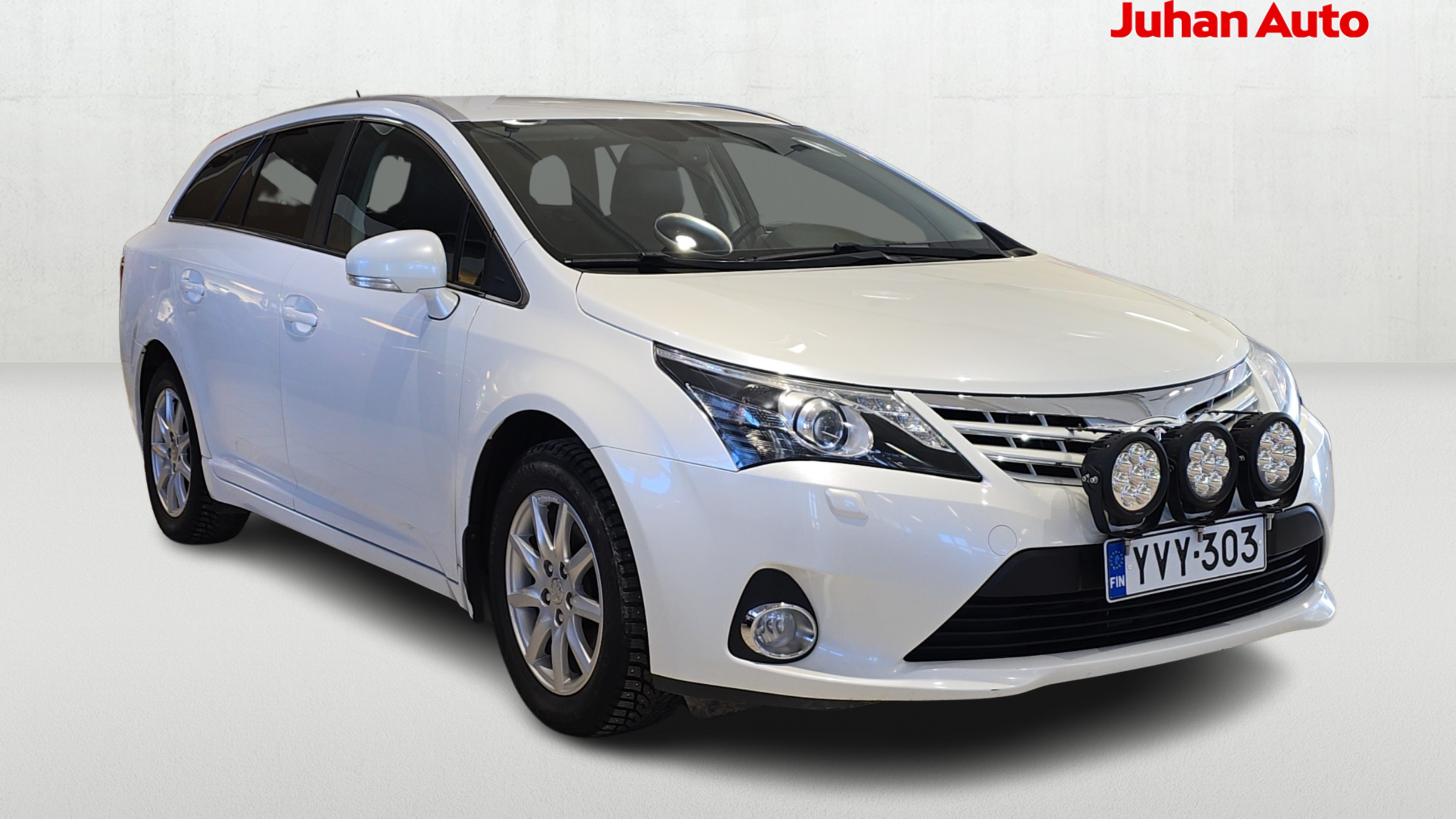 TOYOTA Avensis 2013