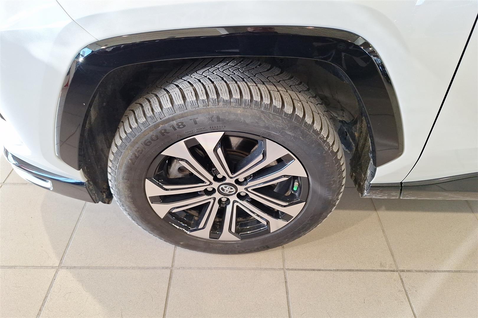 Toyota RAV4 Plug-in 2025