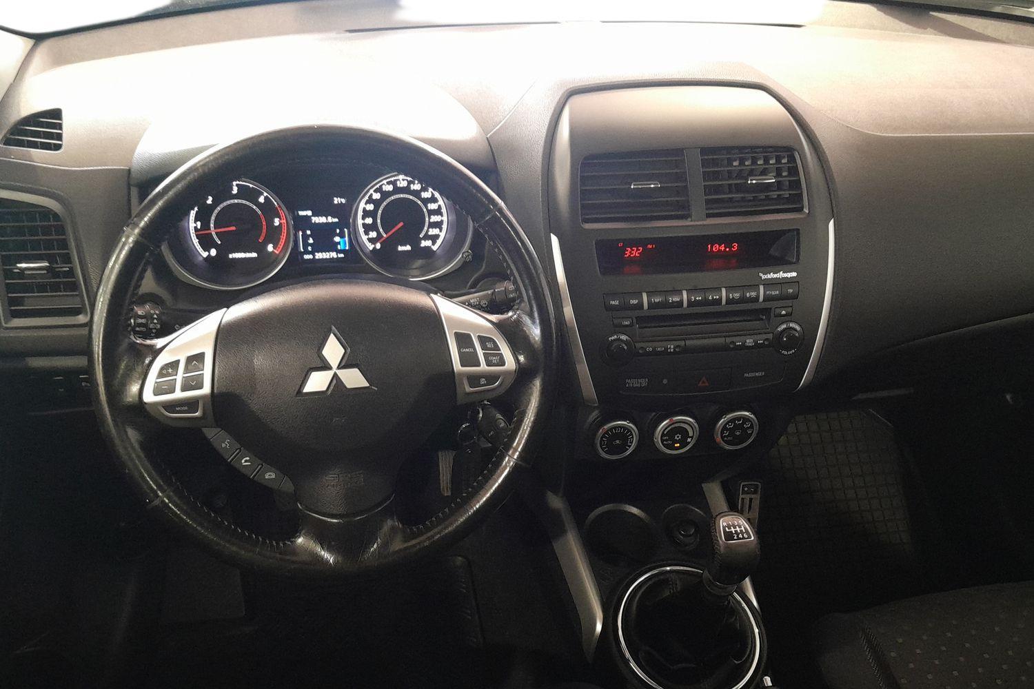 MITSUBISHI ASX 2011