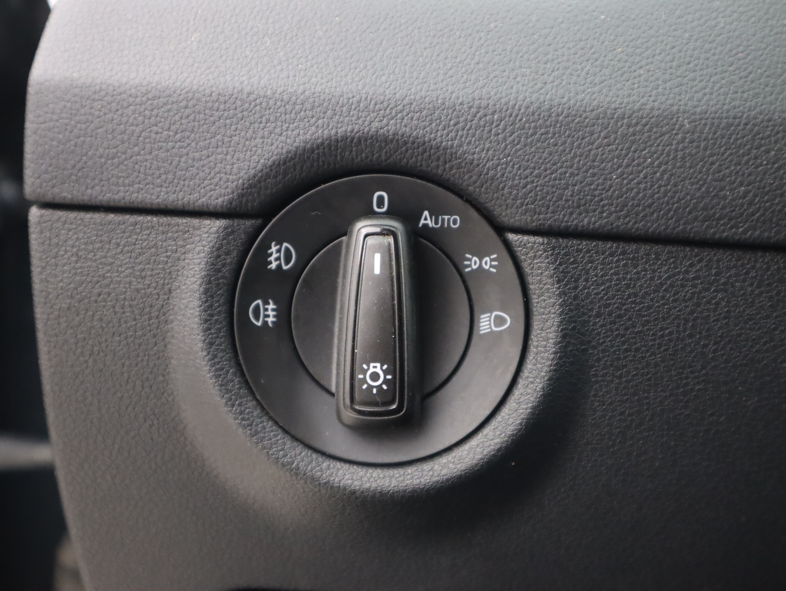 SKODA OCTAVIA 2016