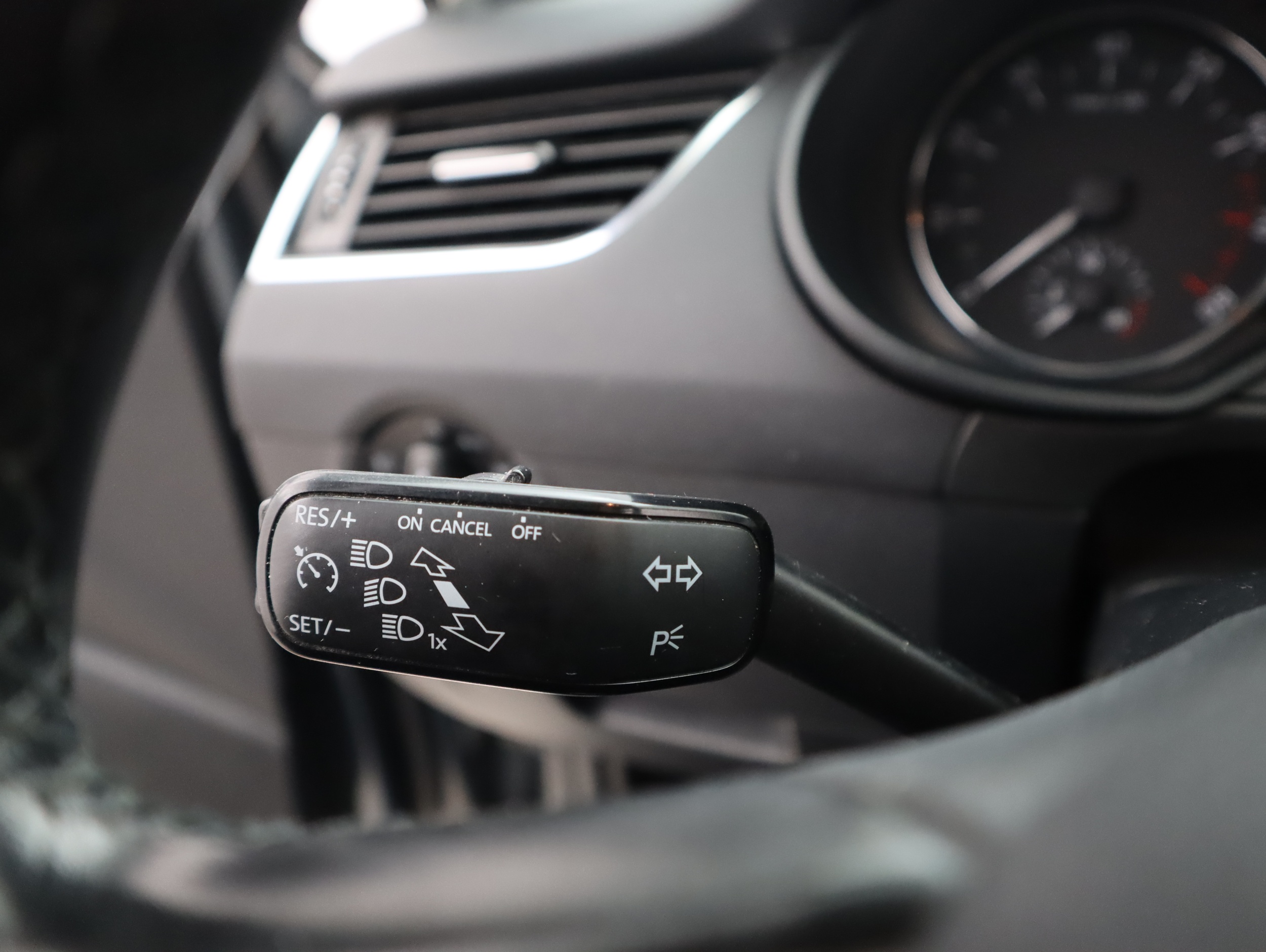 SKODA OCTAVIA 2016