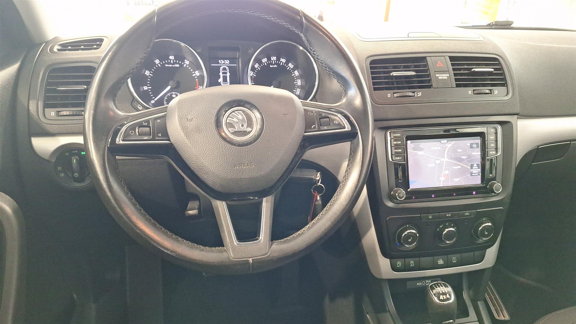 SKODA YETI 2016