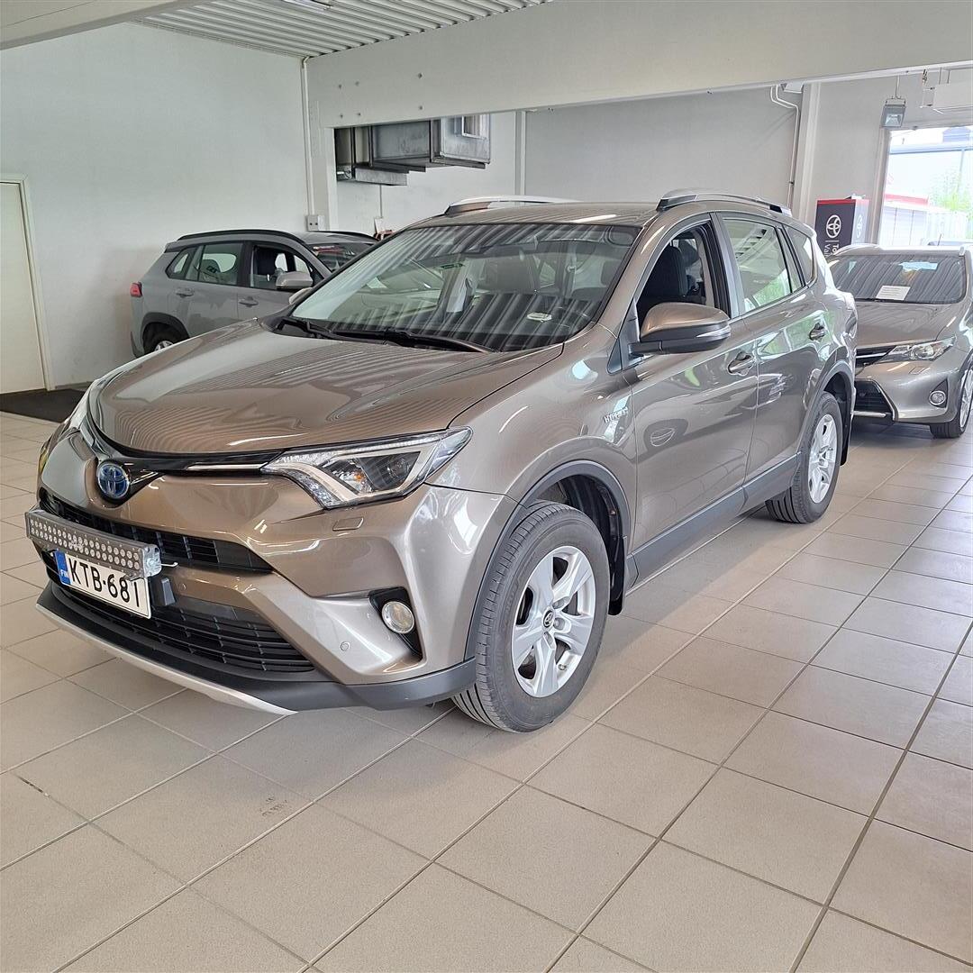 TOYOTA RAV4 2018