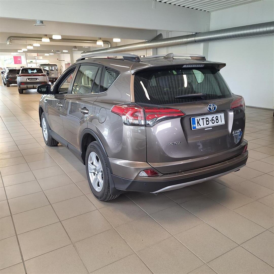 TOYOTA RAV4 2018