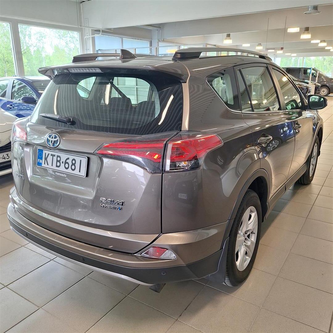 TOYOTA RAV4 2018