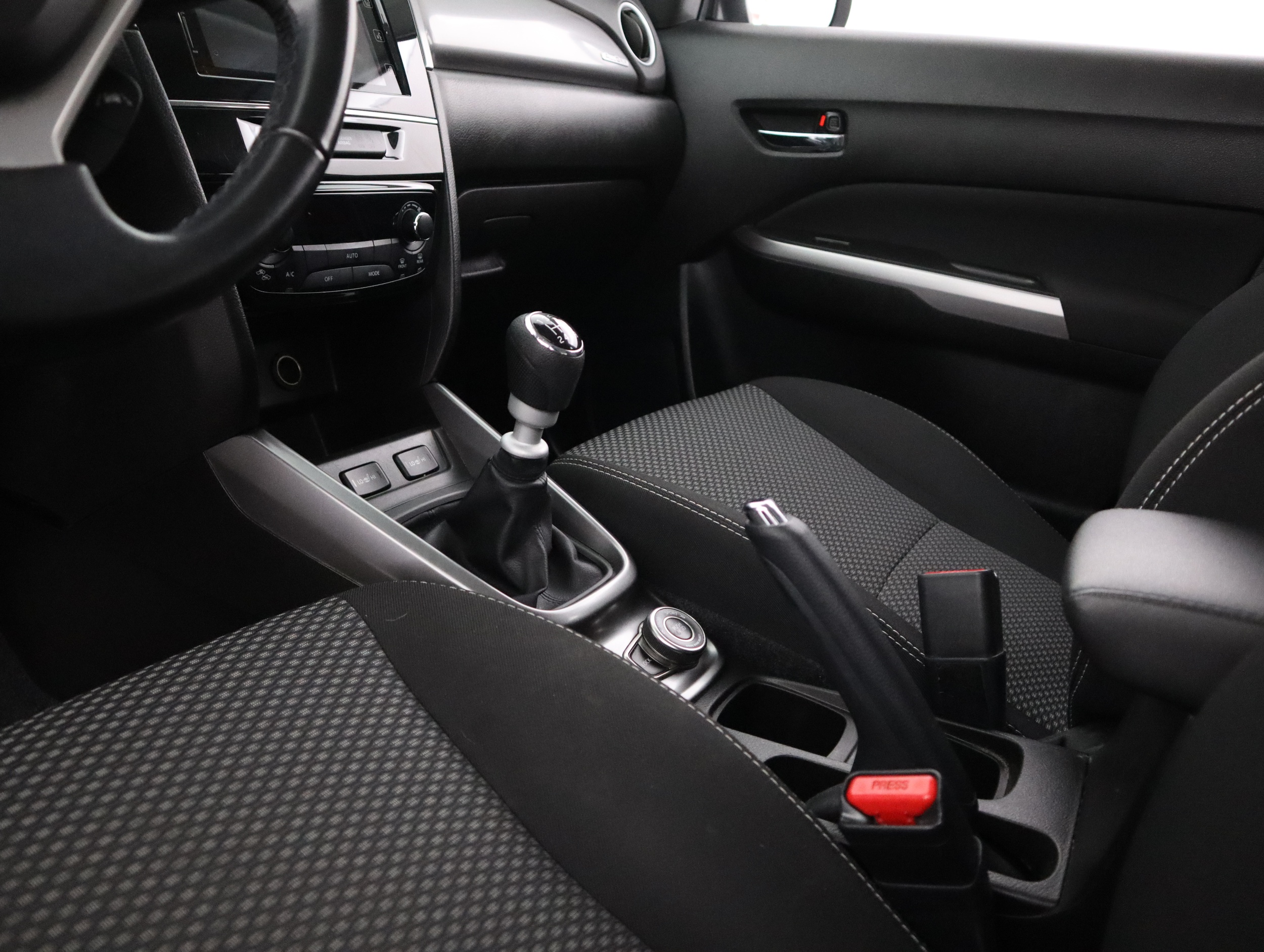 SUZUKI Vitara 2021