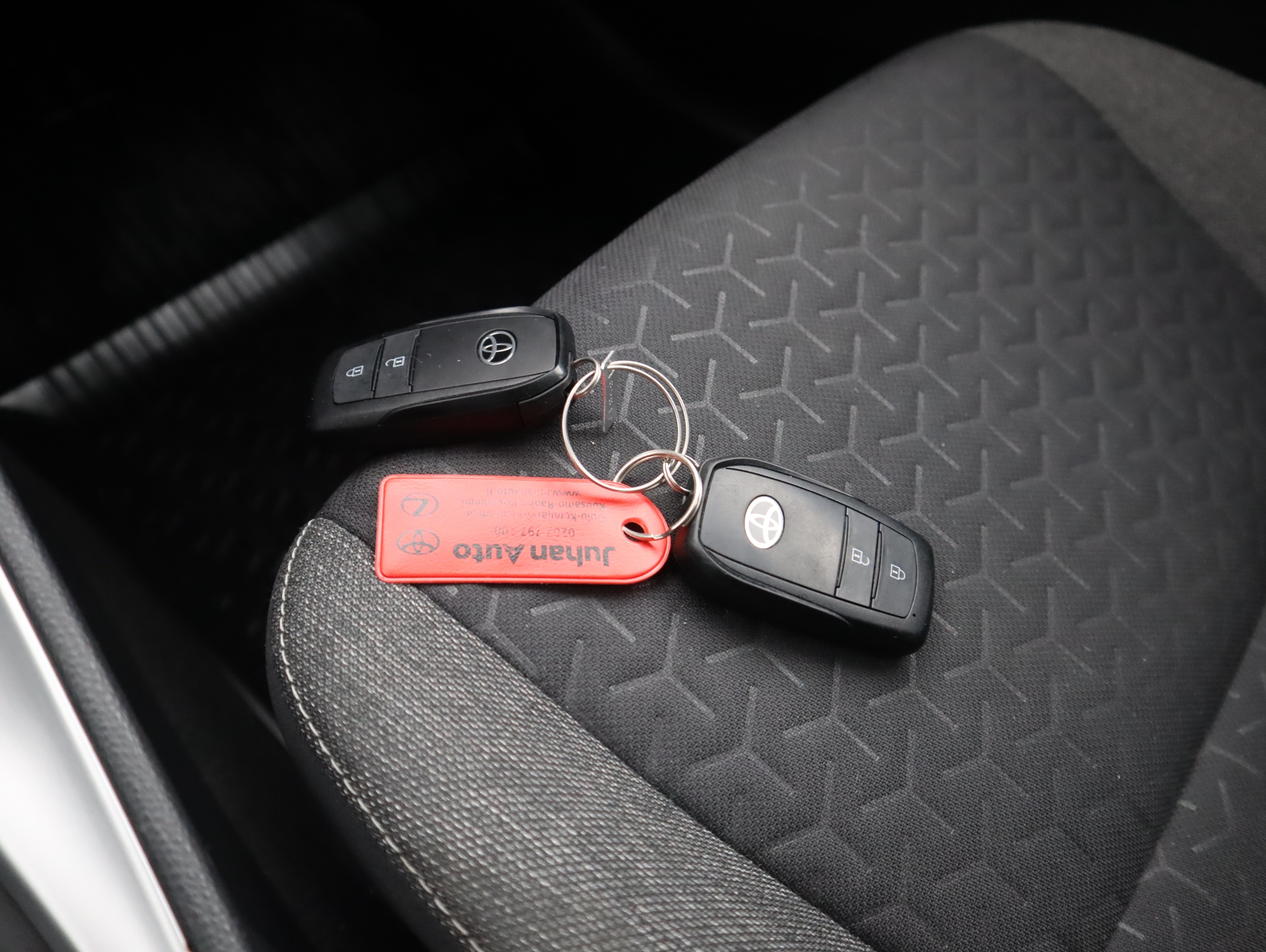 TOYOTA Yaris Cross 2023