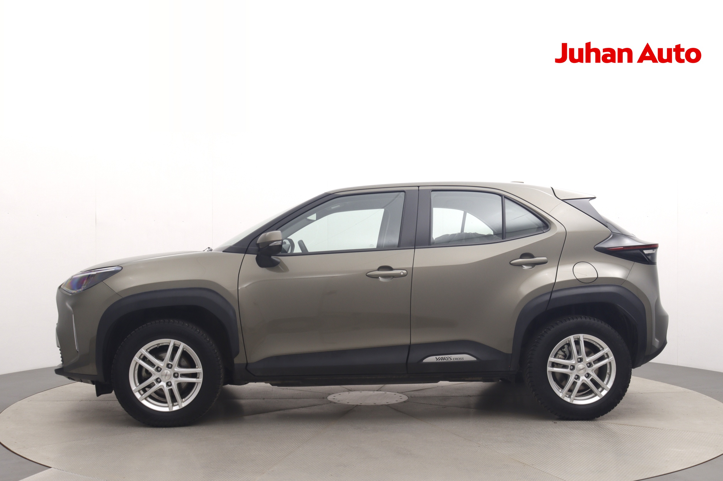 TOYOTA Yaris Cross 2023