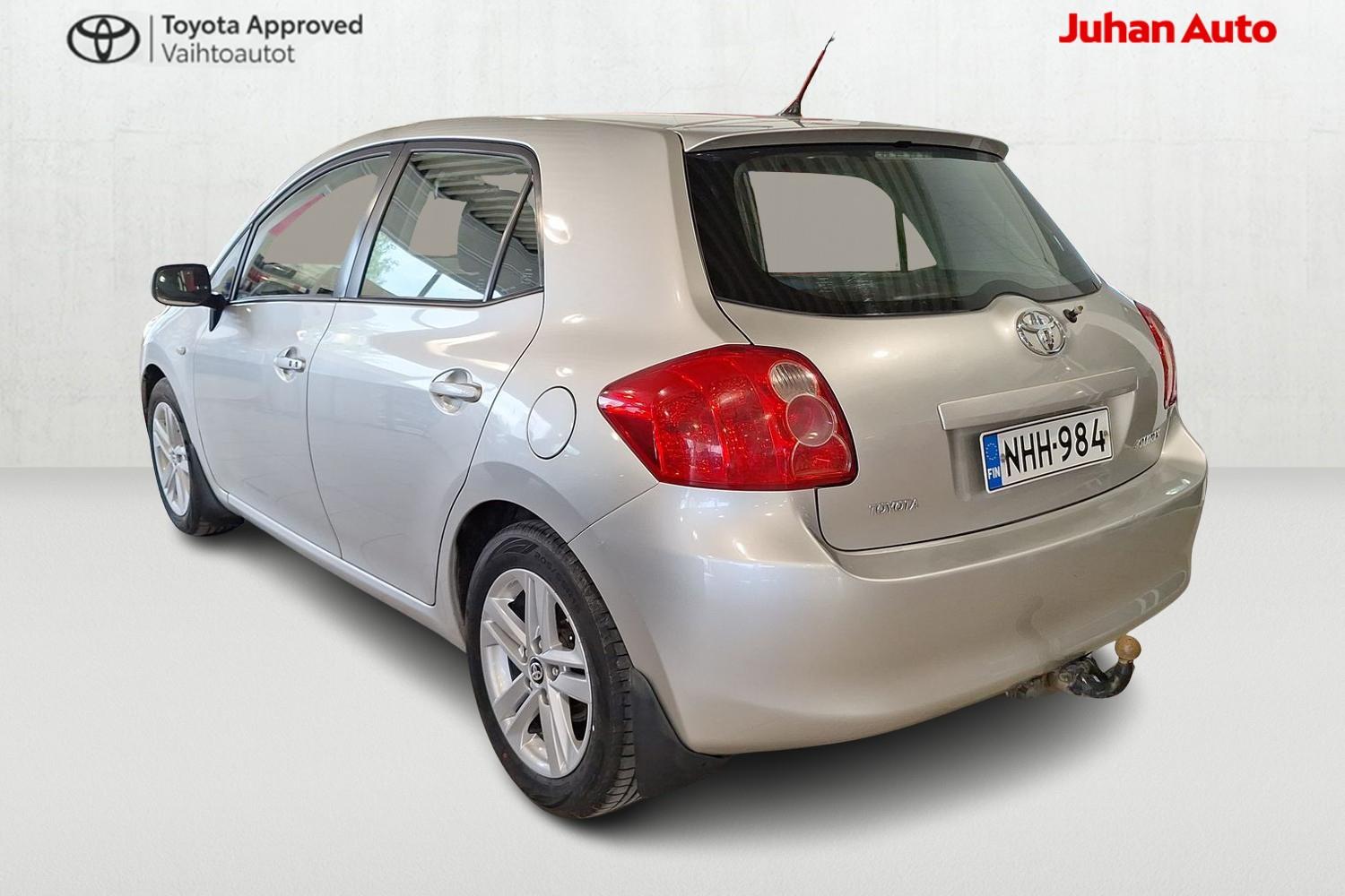 TOYOTA Auris 2007