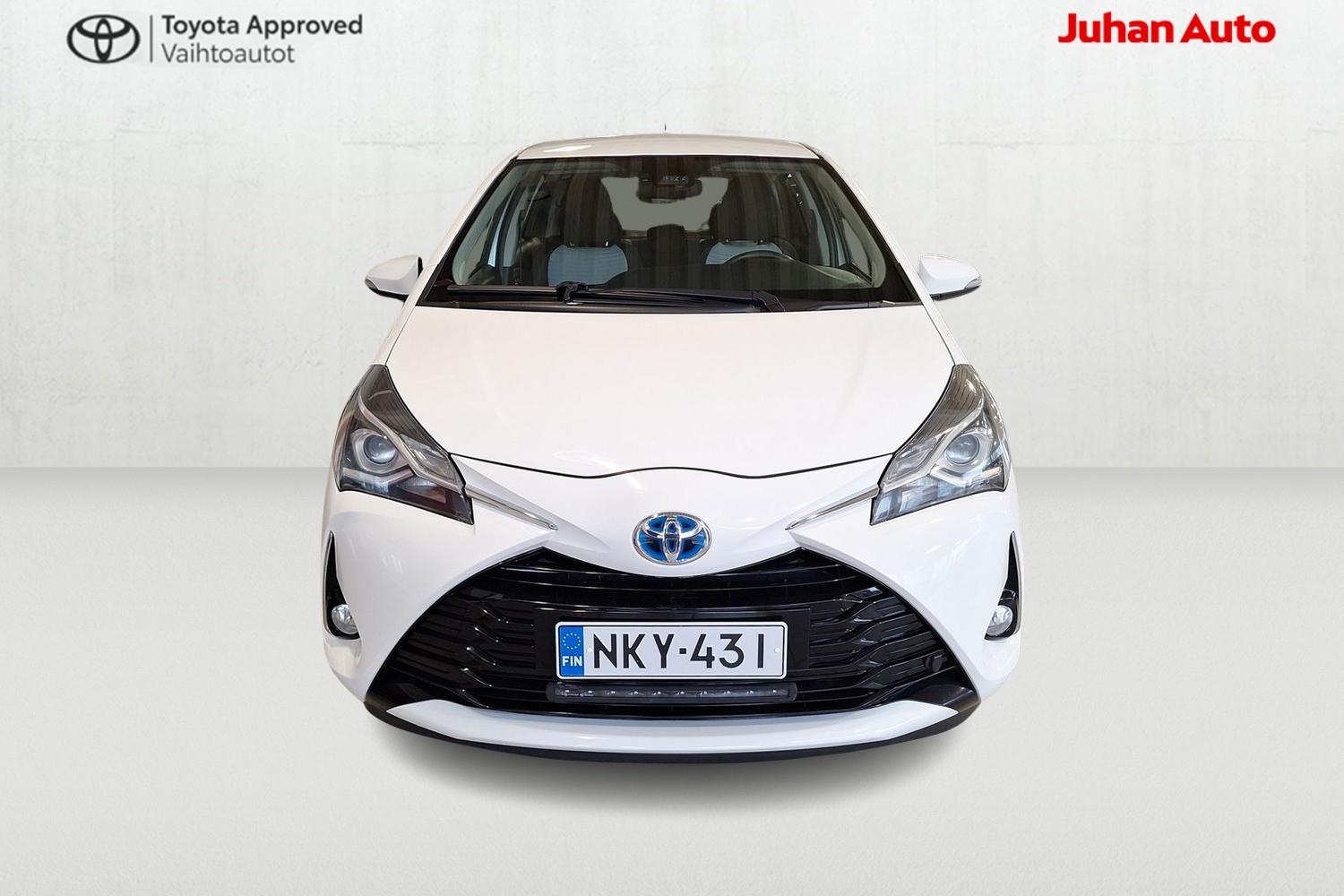 TOYOTA Yaris 2017