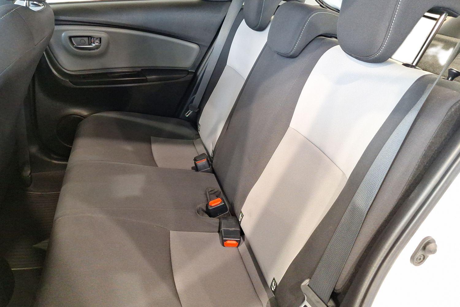TOYOTA Yaris 2017