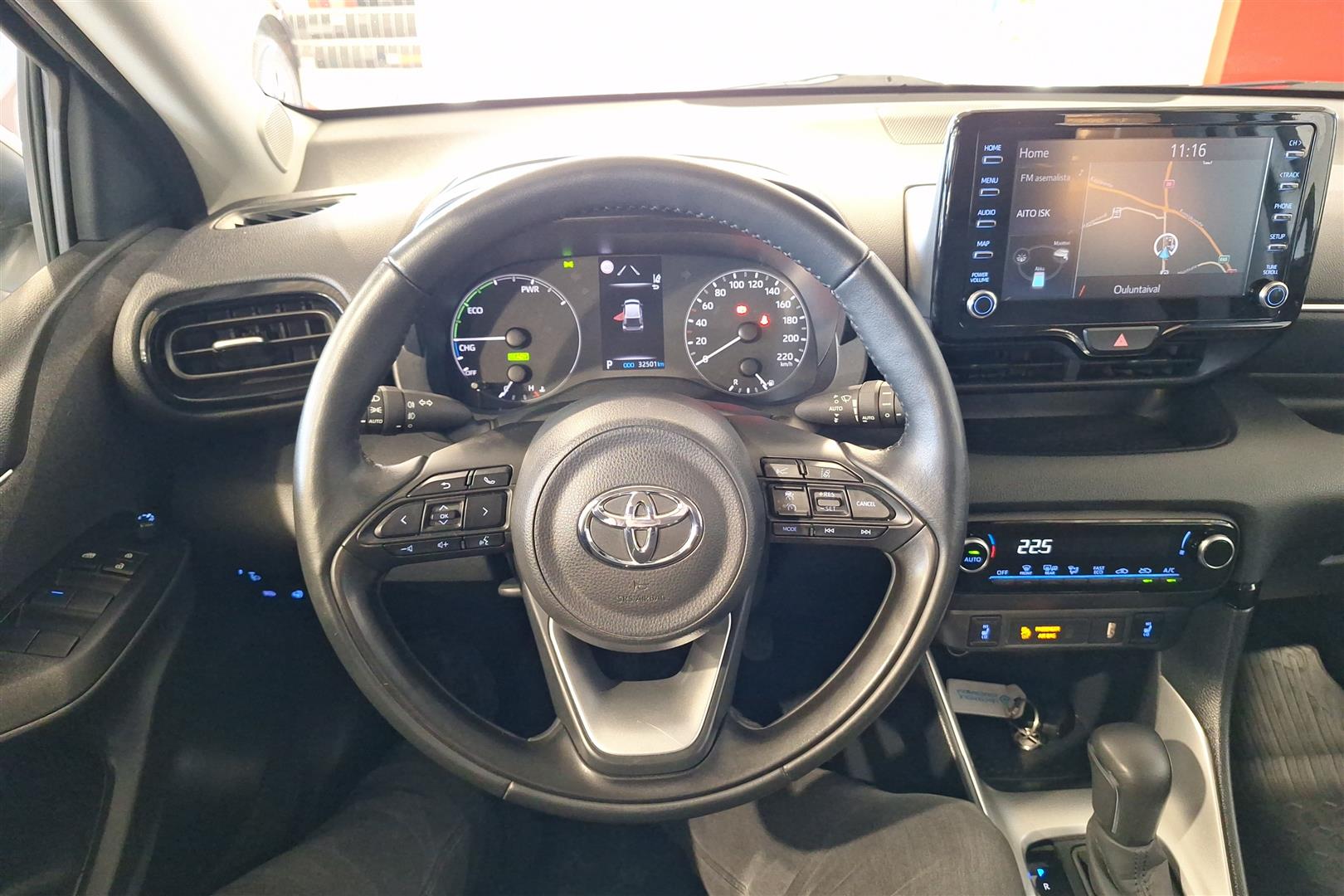 TOYOTA Yaris 2023