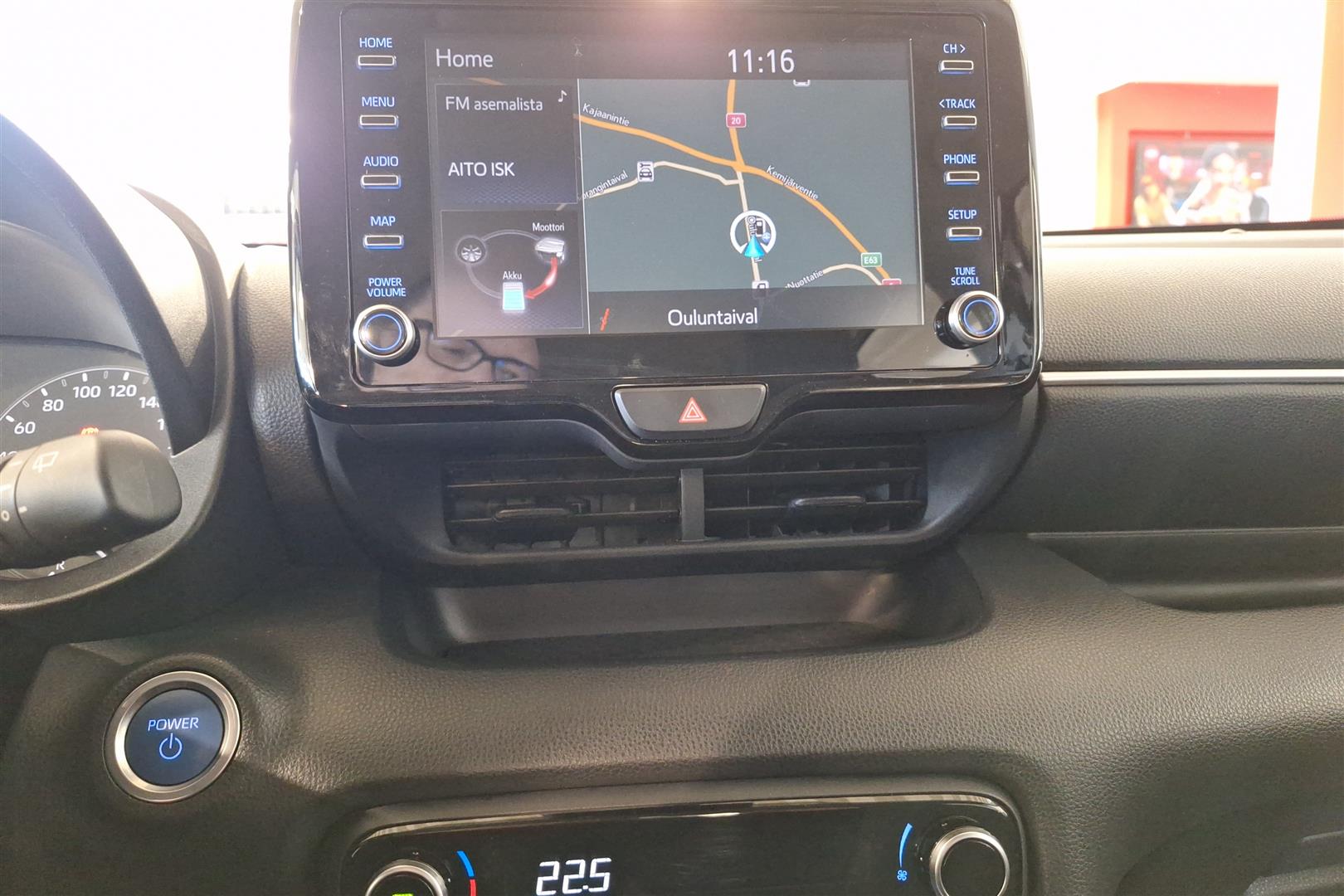 TOYOTA Yaris 2023