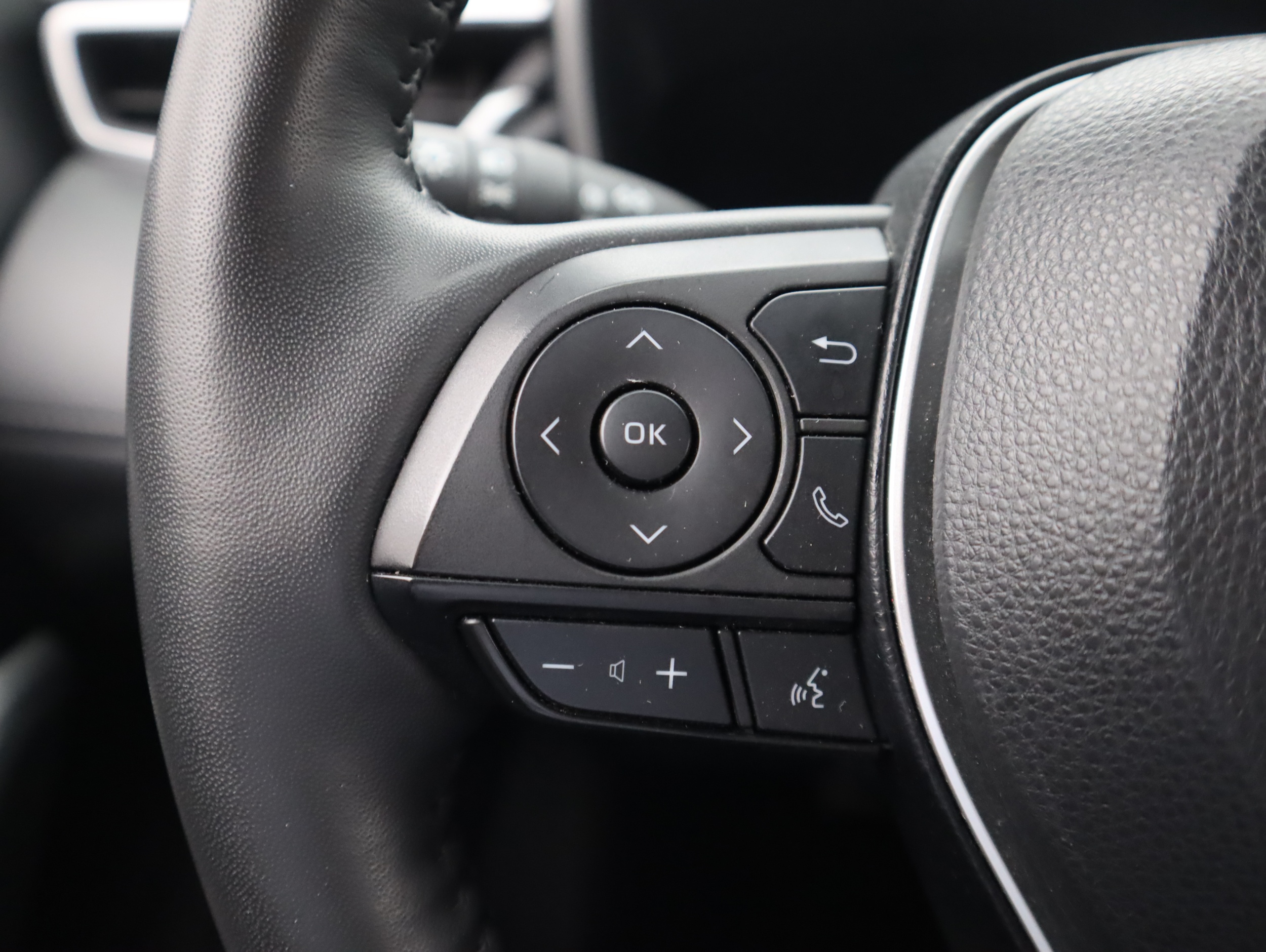 TOYOTA Corolla Cross 2023