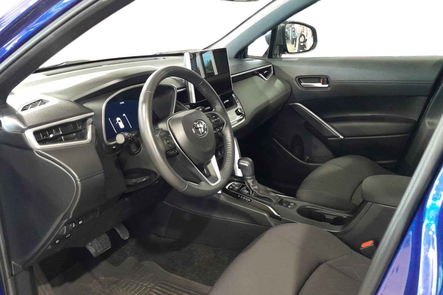 TOYOTA Corolla Cross 2024