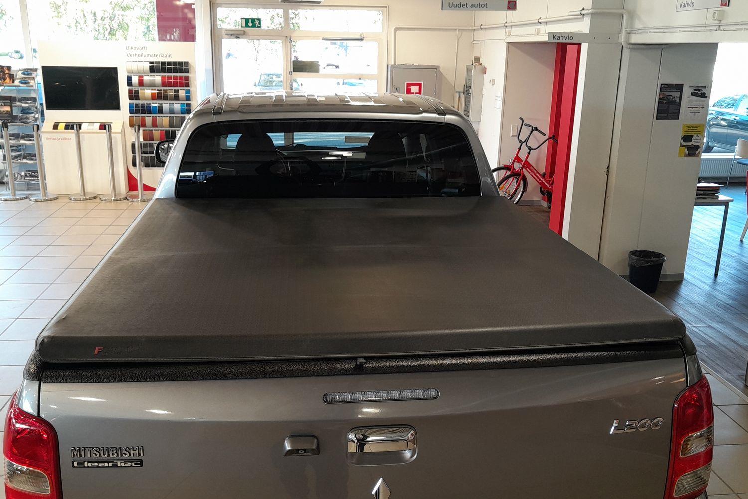 MITSUBISHI L200 2015