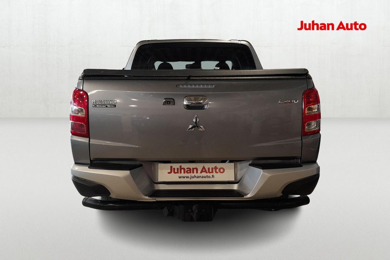 MITSUBISHI L200 2015